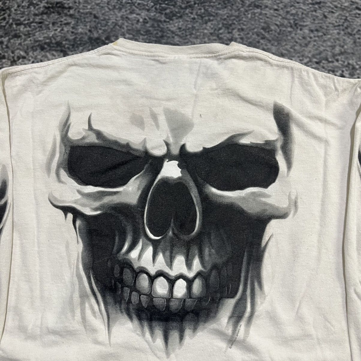 Vintage Vintage Y2K Skull Flames Longsleeve Shirt Grunge Skater Size US L / EU 52-54 / 3 - 11 Thumbnail