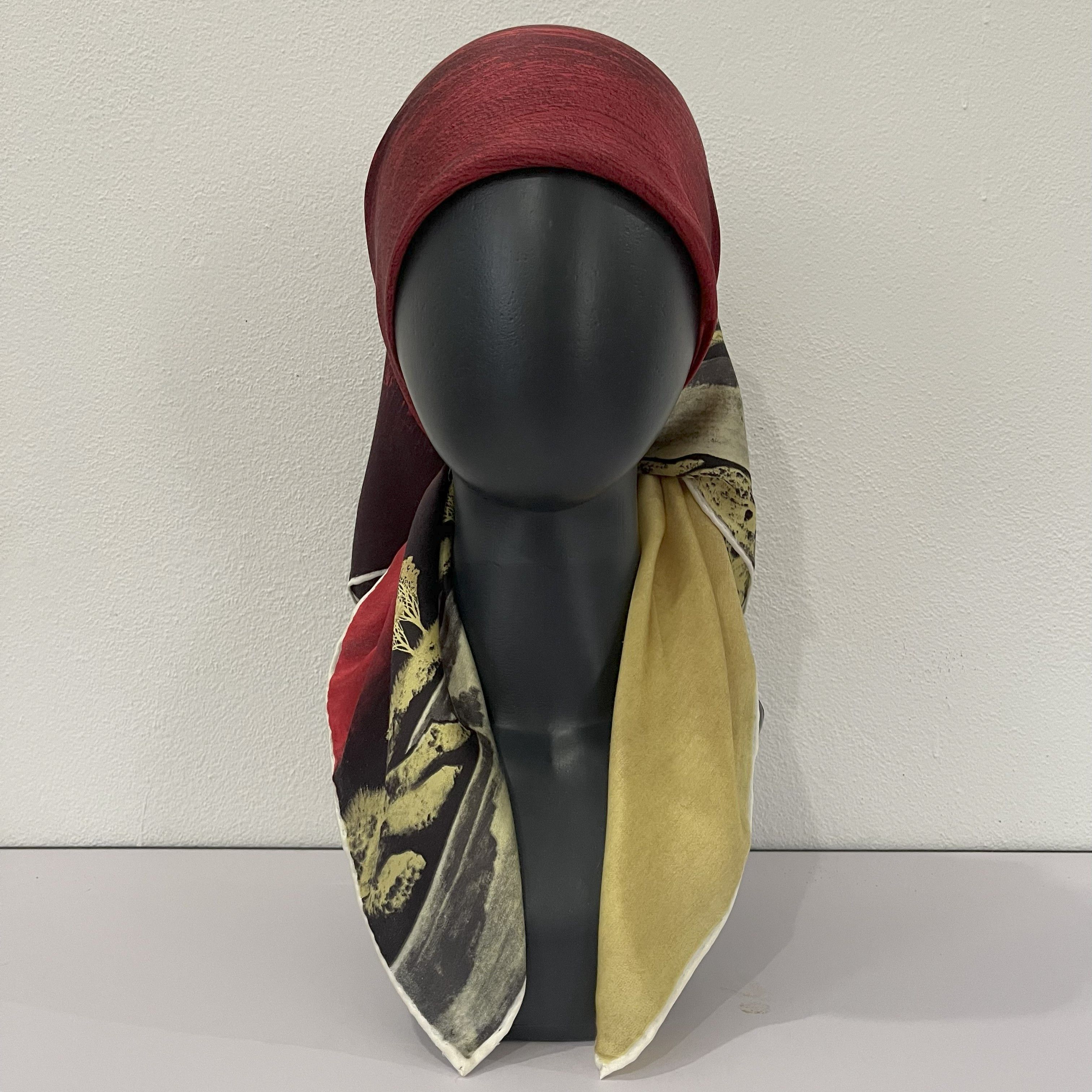 Japanese Brand Vintage Japanese Fujiyama Mountain Silk Scarf - S7023 Size ONE SIZE - 2 Thumbnail