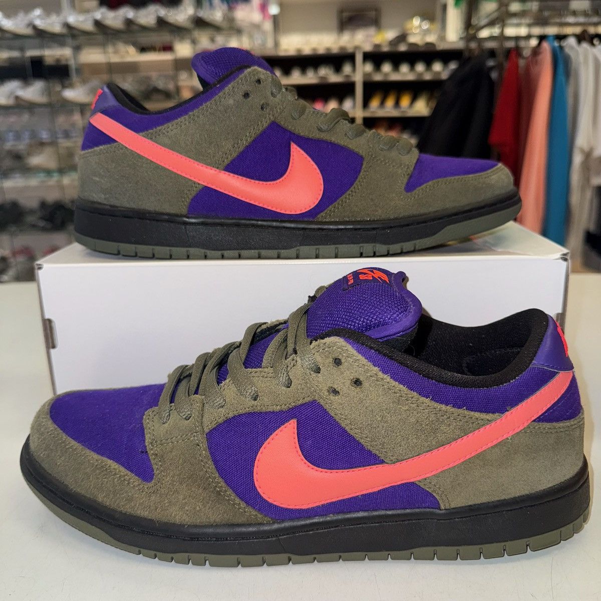 Size 10 - Nike Dunk Pro SB Low Medium Olive Atomic Red
