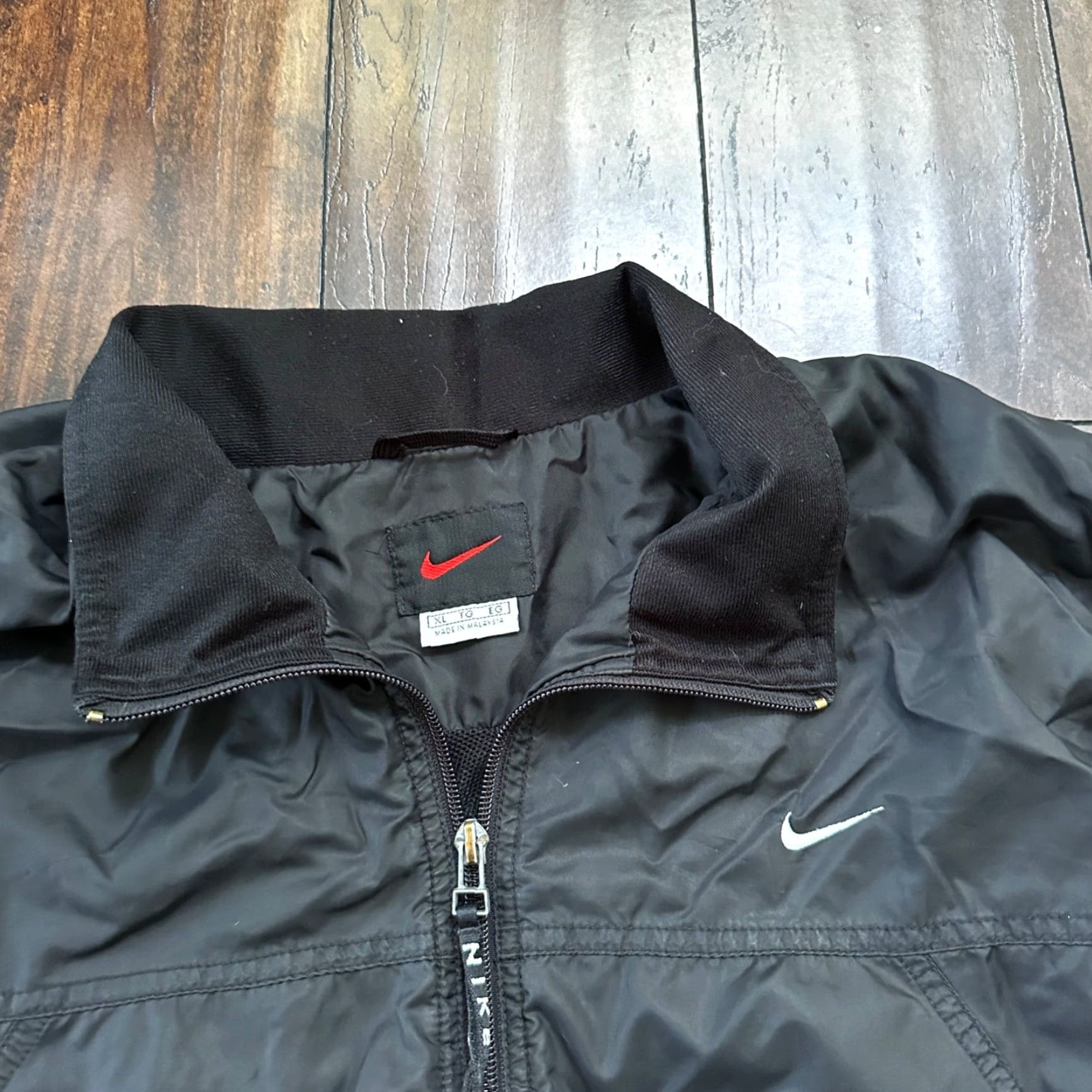 Nike VTG Nike Windbreaker Track Jacket XL Black Basic Simple Flaws Has 90s Size US XL / EU 56 / 4 - 4 Thumbnail