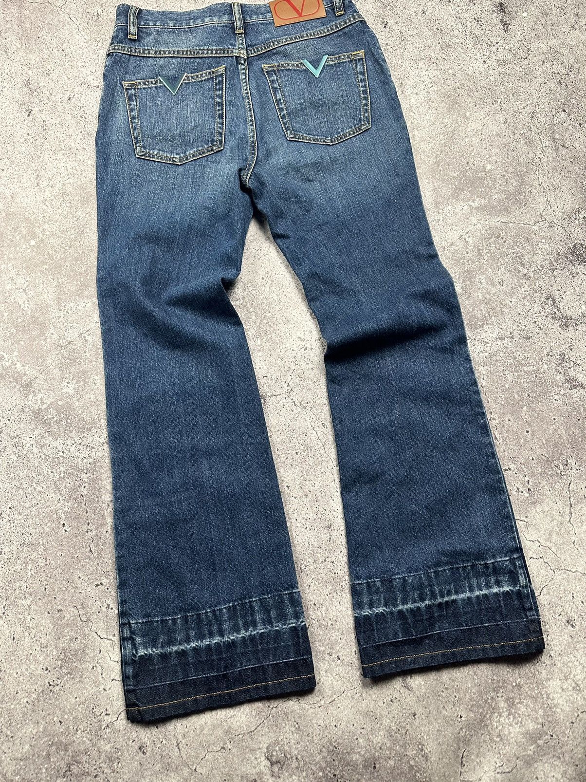 Valentino Valentino Garavani Flared Jeans Pants Metal Logo RRP 850€+ Size 27" / US 4 / IT 40 - 3 Thumbnail