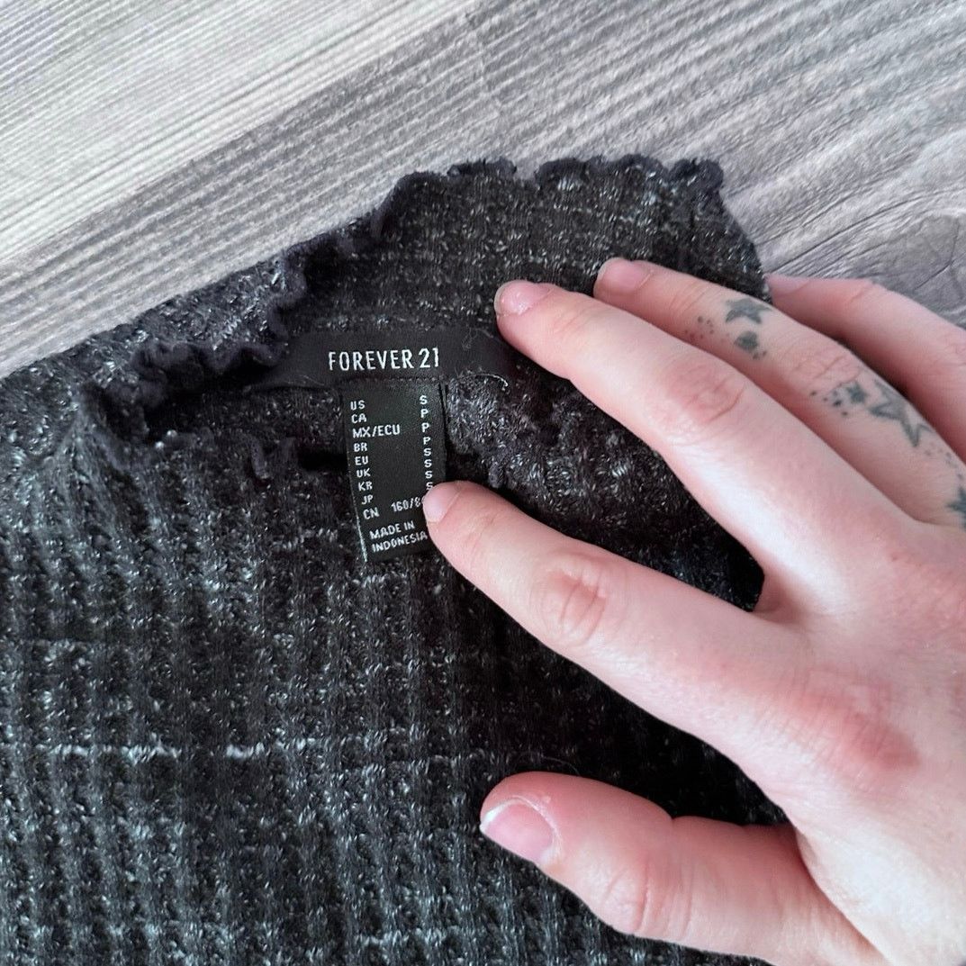 Forever 21 forever 21 black cropped turtleneck knit top Size S / US 4 / IT 40 - 3 Thumbnail