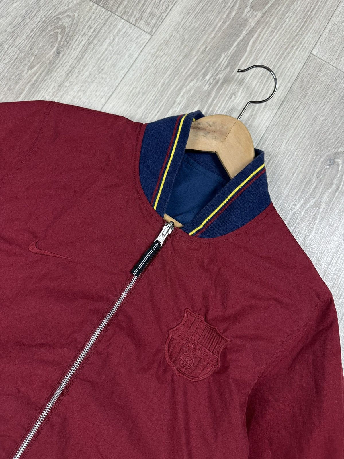 Nike Vintage Nike Barcelona Bomber Jacket Reversible Size S Size US S / EU 44-46 / 1 - 2 Thumbnail