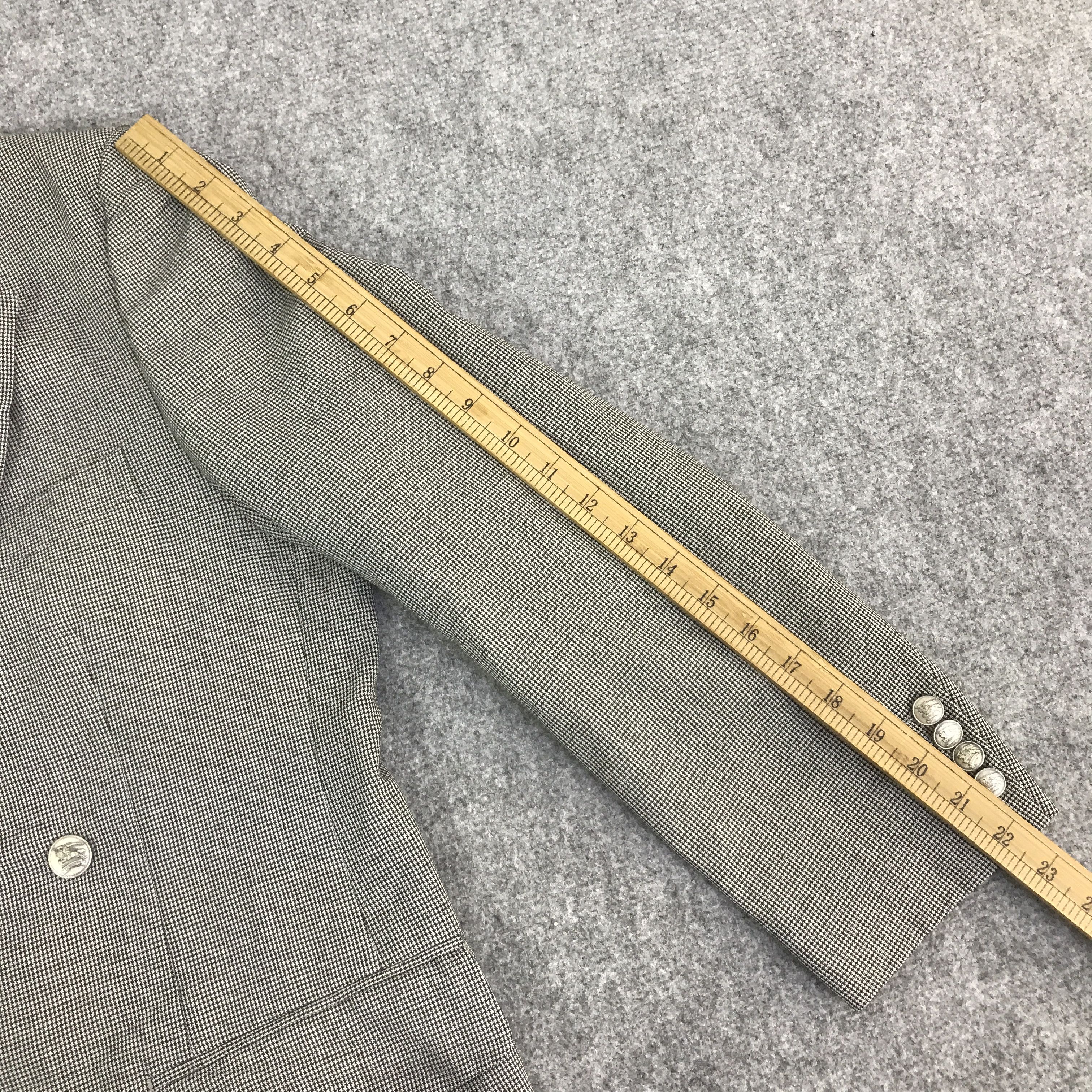 Burberry BURBERRY CLASSIC DOUBEL BREASTED JACKET K125B17 Size US M / EU 48-50 / 2 - 6 Thumbnail