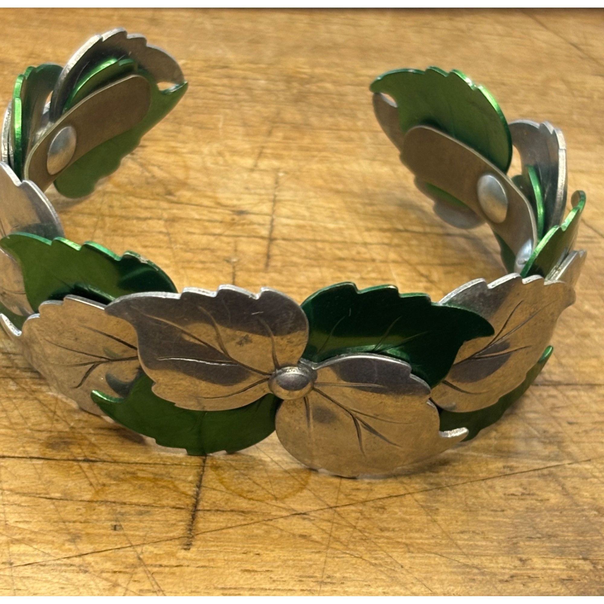 Other Vintage Green & Silver Leaf Cuff Bracelet With Adjustable Fi Size ONE SIZE - 2 Thumbnail