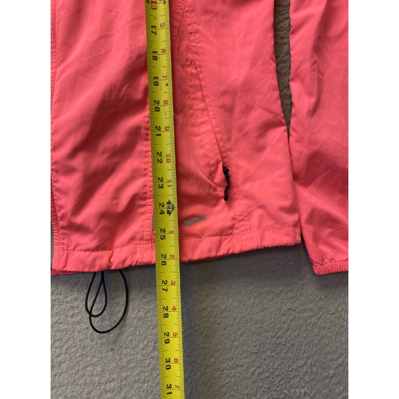 Brooks Brooks Nightlife Essential Neon Pink Lightweight Women's L Running Jacket Size L / US 10 / IT 46 - 5 Thumbnail