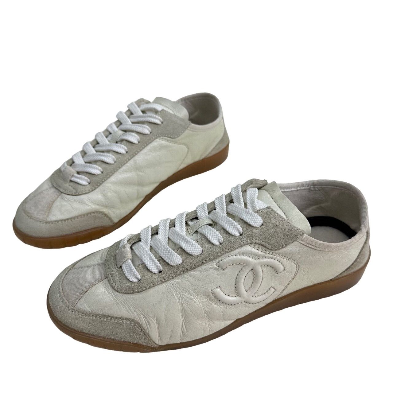 Chanel Chanel Leather Low-Top Sneakers White 37.5 Size US 7.5 / IT 37.5 - 1 Thumbnail