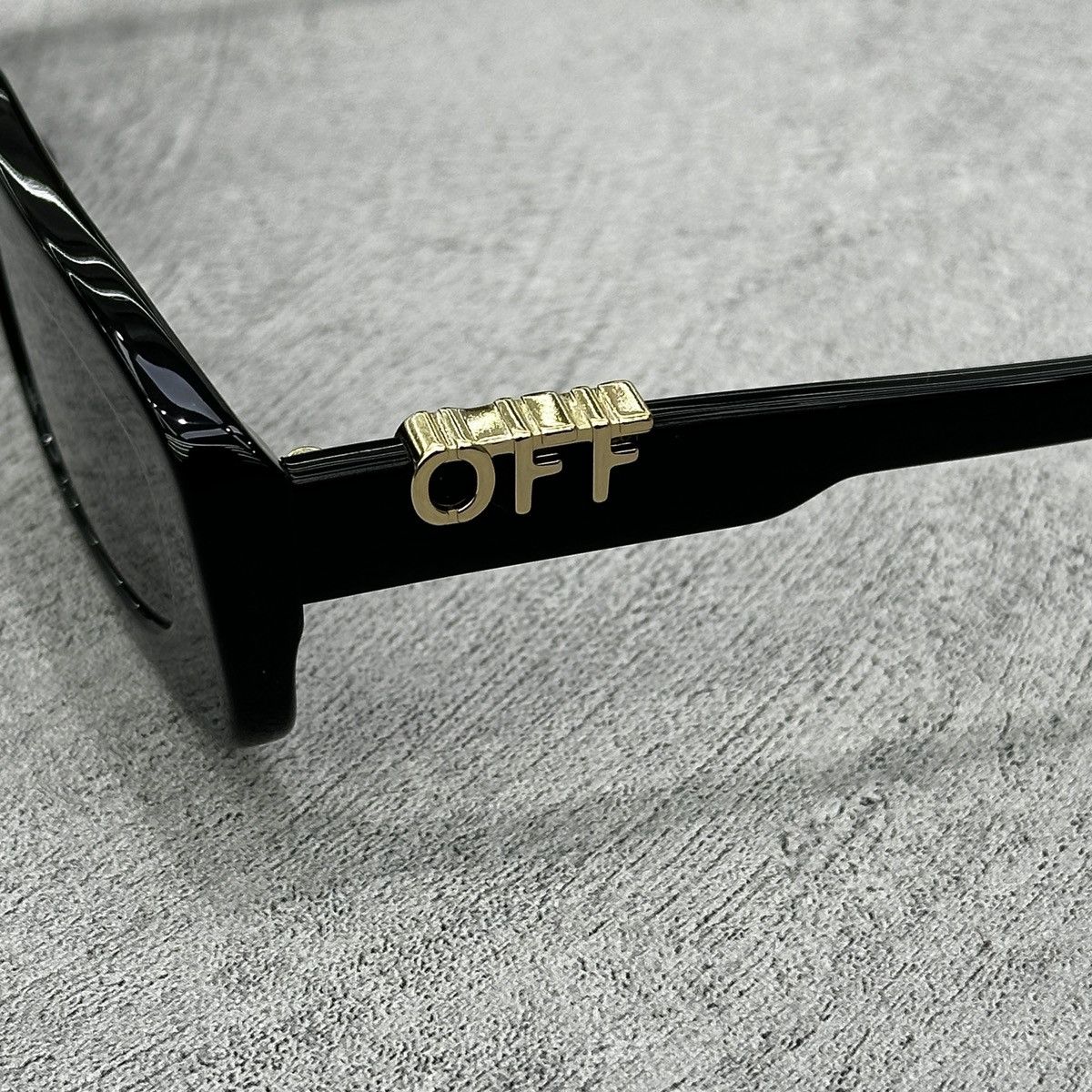 OFF WHITE RENTON SUNGLASSES