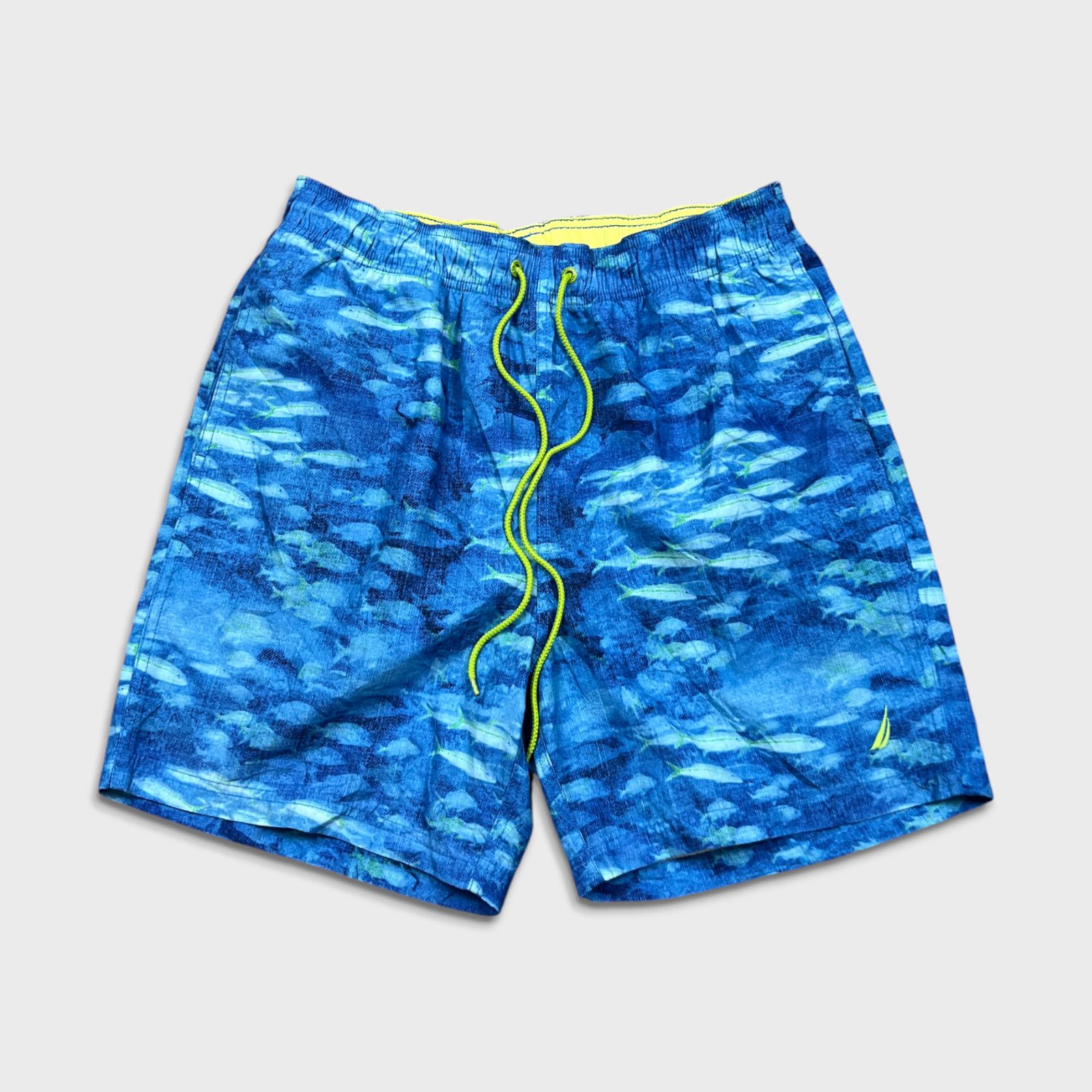 Nautica × Vintage Nautica Shorts Medium AOP Graphic Fish Lined Pocketed 90s Size US 30 / EU 46 - 1 Thumbnail