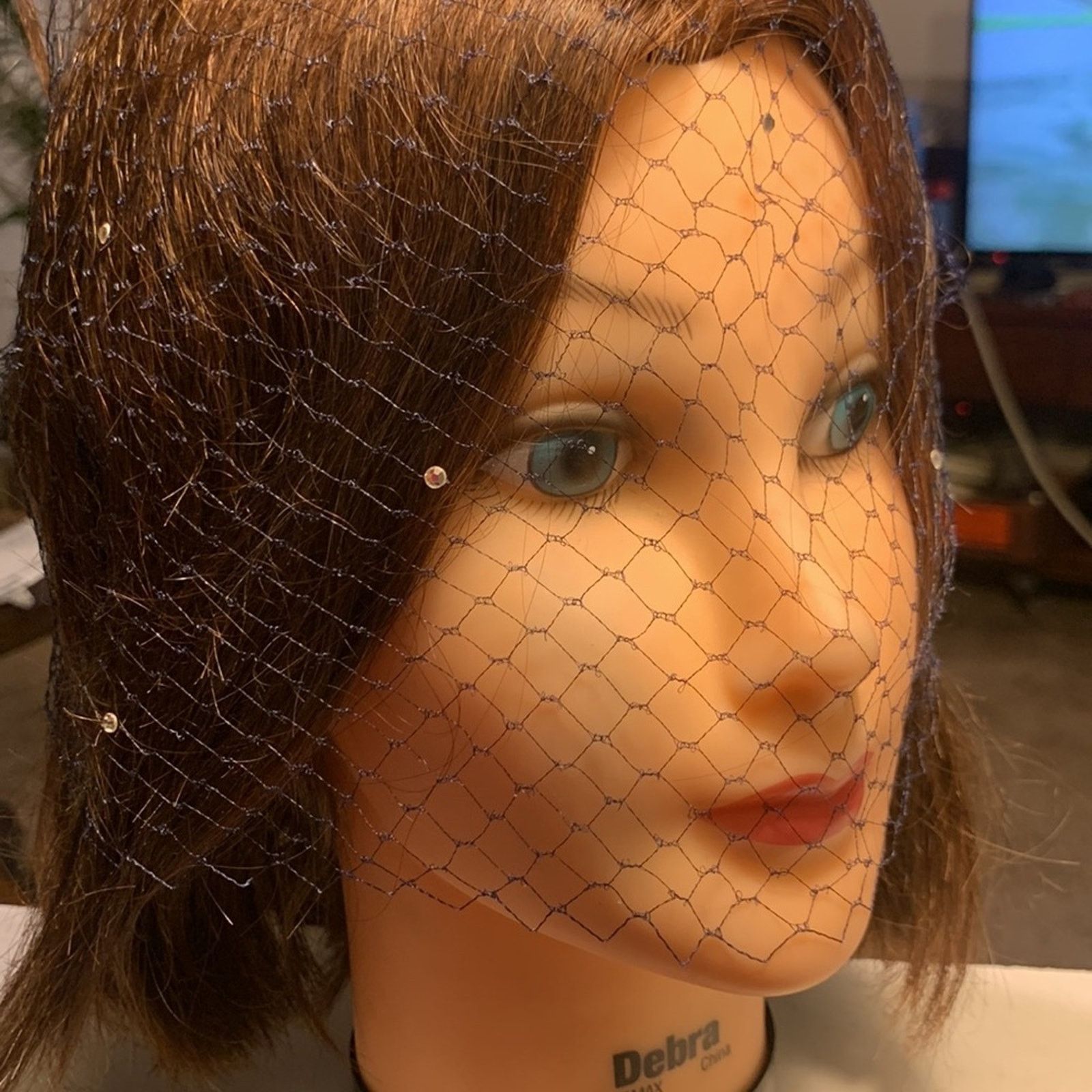 Vintage BNIB Netted birdcage veil tie-on,60's wedding cocktail pinup Size ONE SIZE - 3 Thumbnail