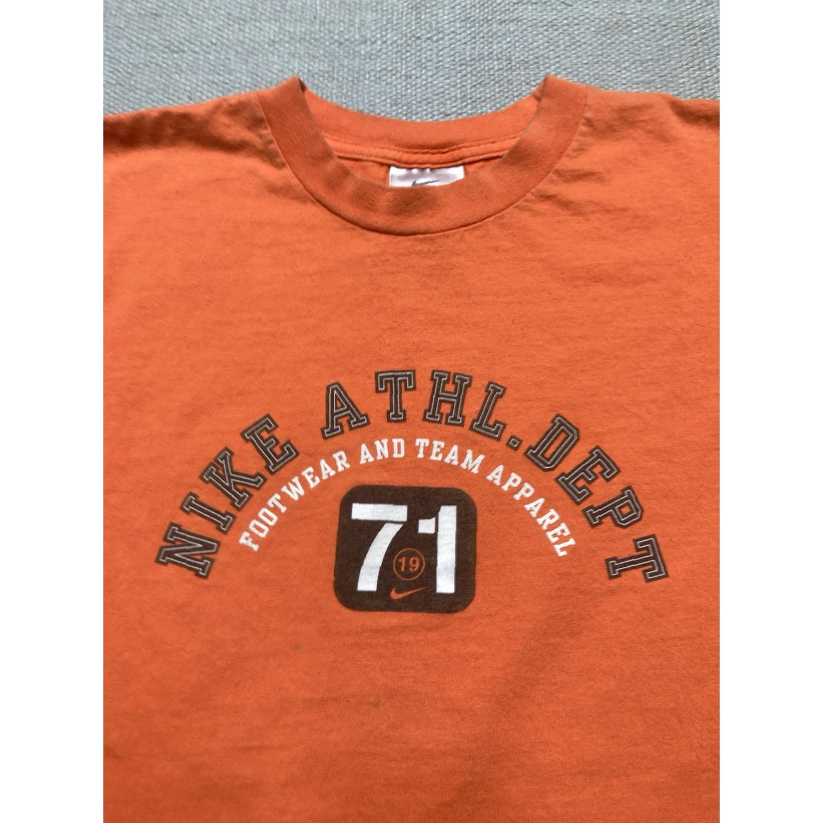 Nike VINTAGE Nike Athletic Department T-Shirt Long Sleeve Adult Medium Orange Mens Shirt Size US M / EU 48-50 / 2 - 4 Thumbnail