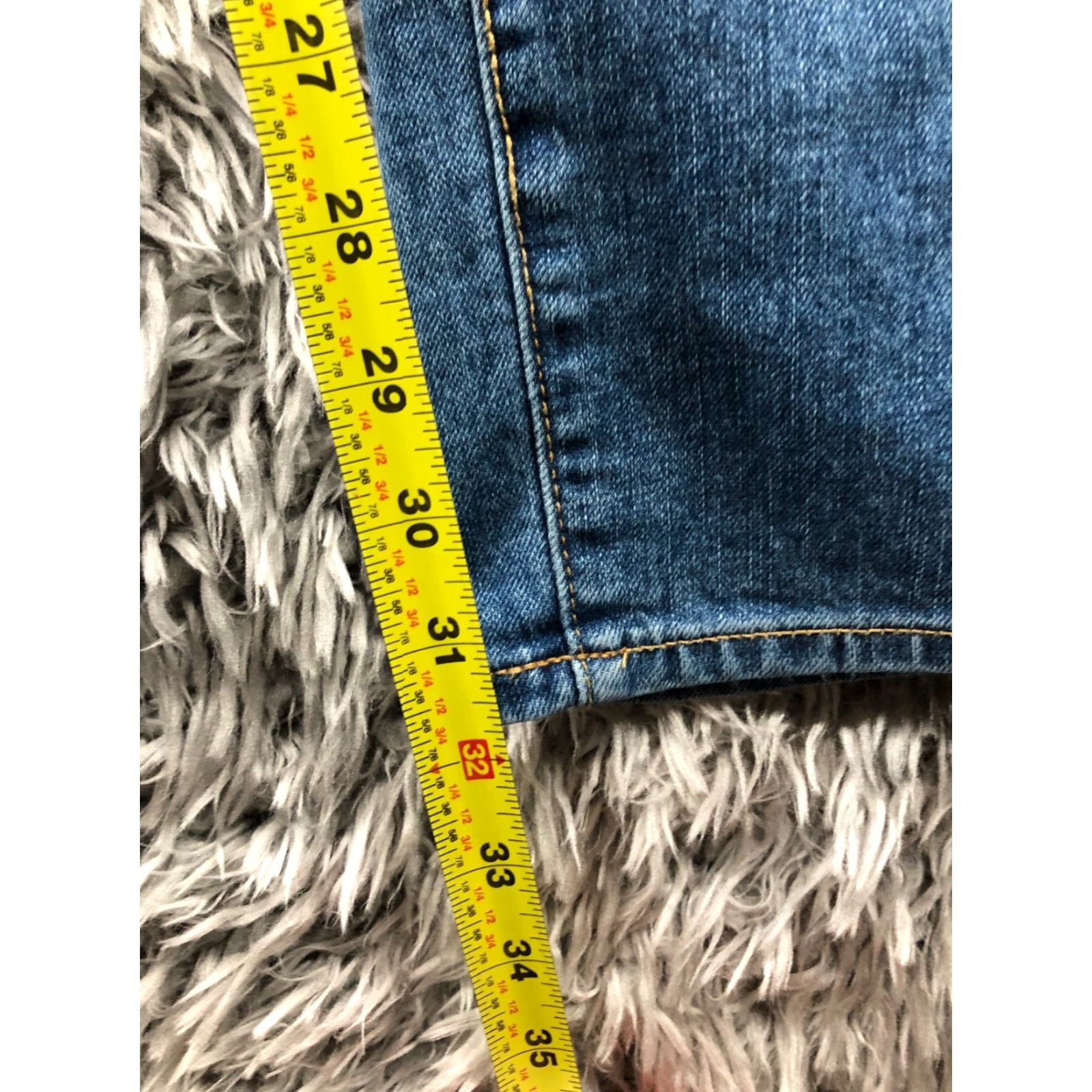 Old Navy Old Navy The Diva Jeans Skinny Women's Size 12 Regular Blue Medium Wash, 33" Waist, 33" Inseam Size 34" / US 12 / IT 48 - 3 Thumbnail