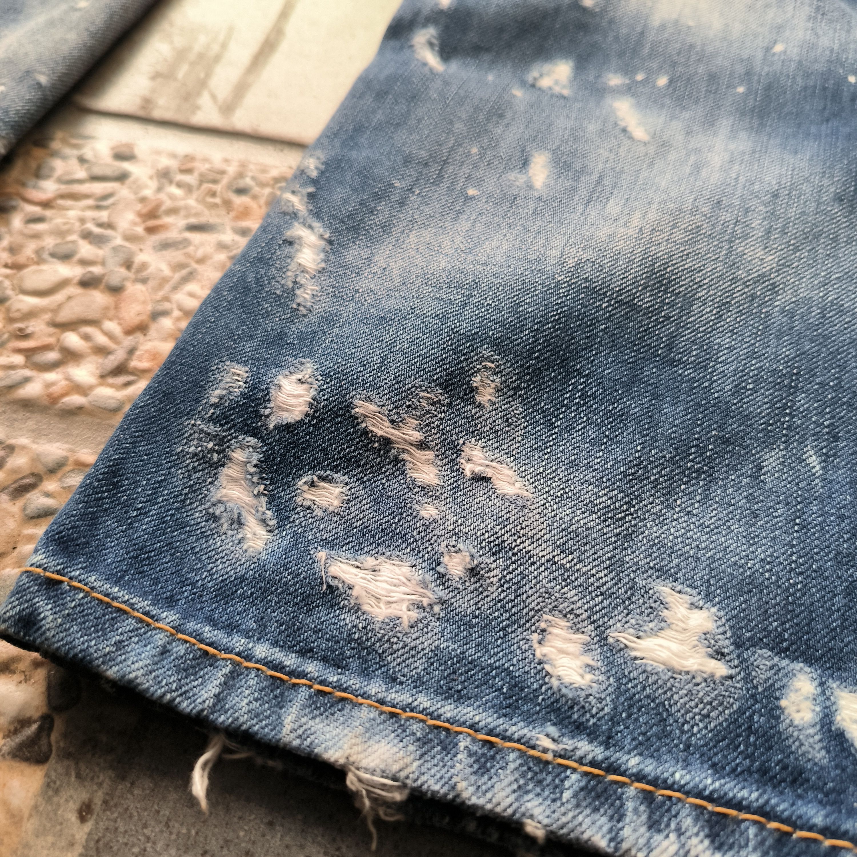 Dsquared2 DSQUARED2 Distressed Jeans Size US 31 - 8 Thumbnail