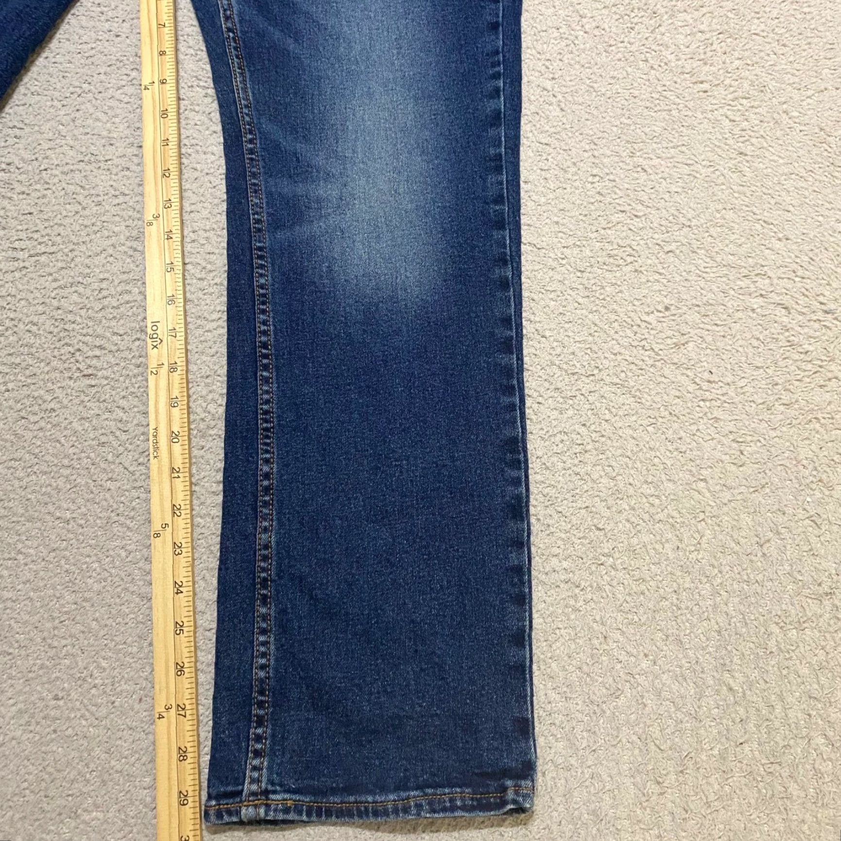 Old Navy Old Navy Jeans Mens 32x32 Blue Denim Medium Wash Straight Leg Mid Rise Flex Shirt Mens 32 Blue Denim Jeans Vintage Not N/A Size US 32 / EU 48 - 6 Thumbnail