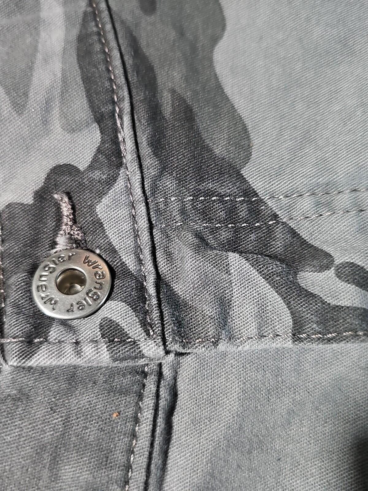 Wrangler Wrangler 42x30 Gray Camo Jeans Size US 42 / EU 58 - 2 Thumbnail