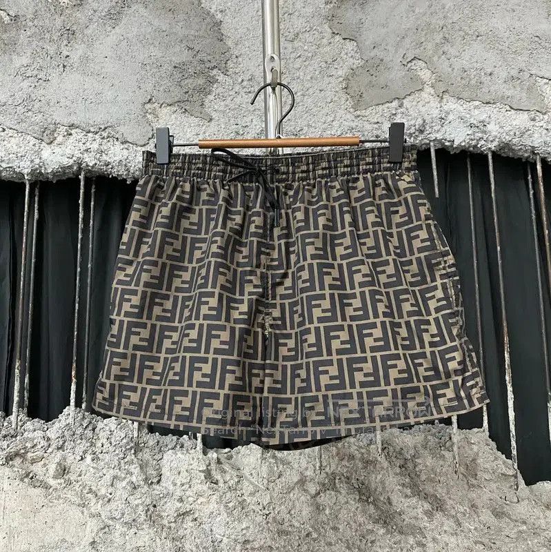 Fendi Fendi Summer Color Block Women's Shorts . Size 28" / US 6 / IT 42 - 1 Thumbnail