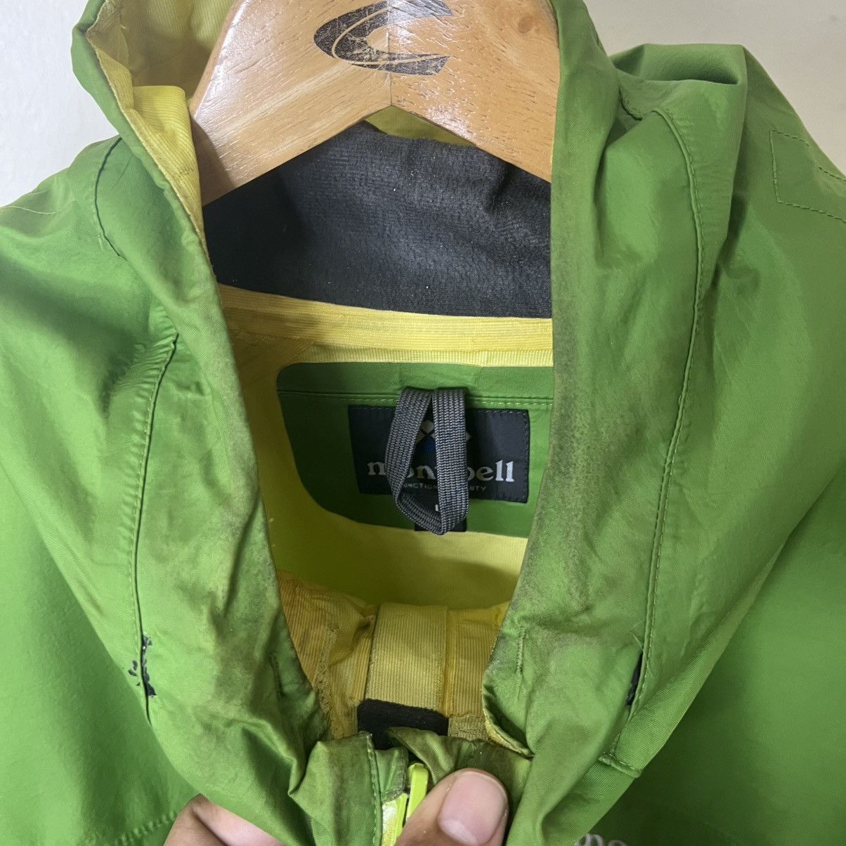 Montbell Montbell Outdoor Rain Hiker Waterproof Mountain Parka Jacket Size US L / EU 52-54 / 3 - 12 Thumbnail