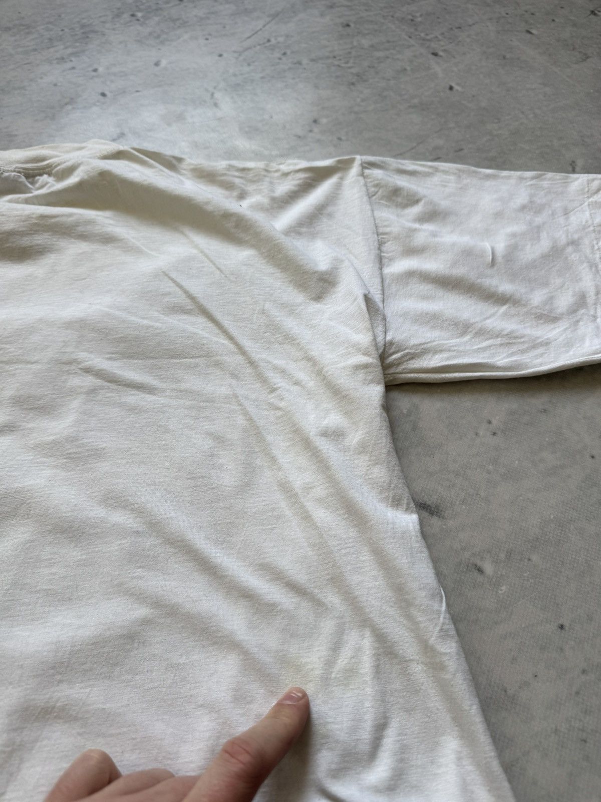Vintage Vintage 90s American basic print tee Size US L / EU 52-54 / 3 - 10 Thumbnail