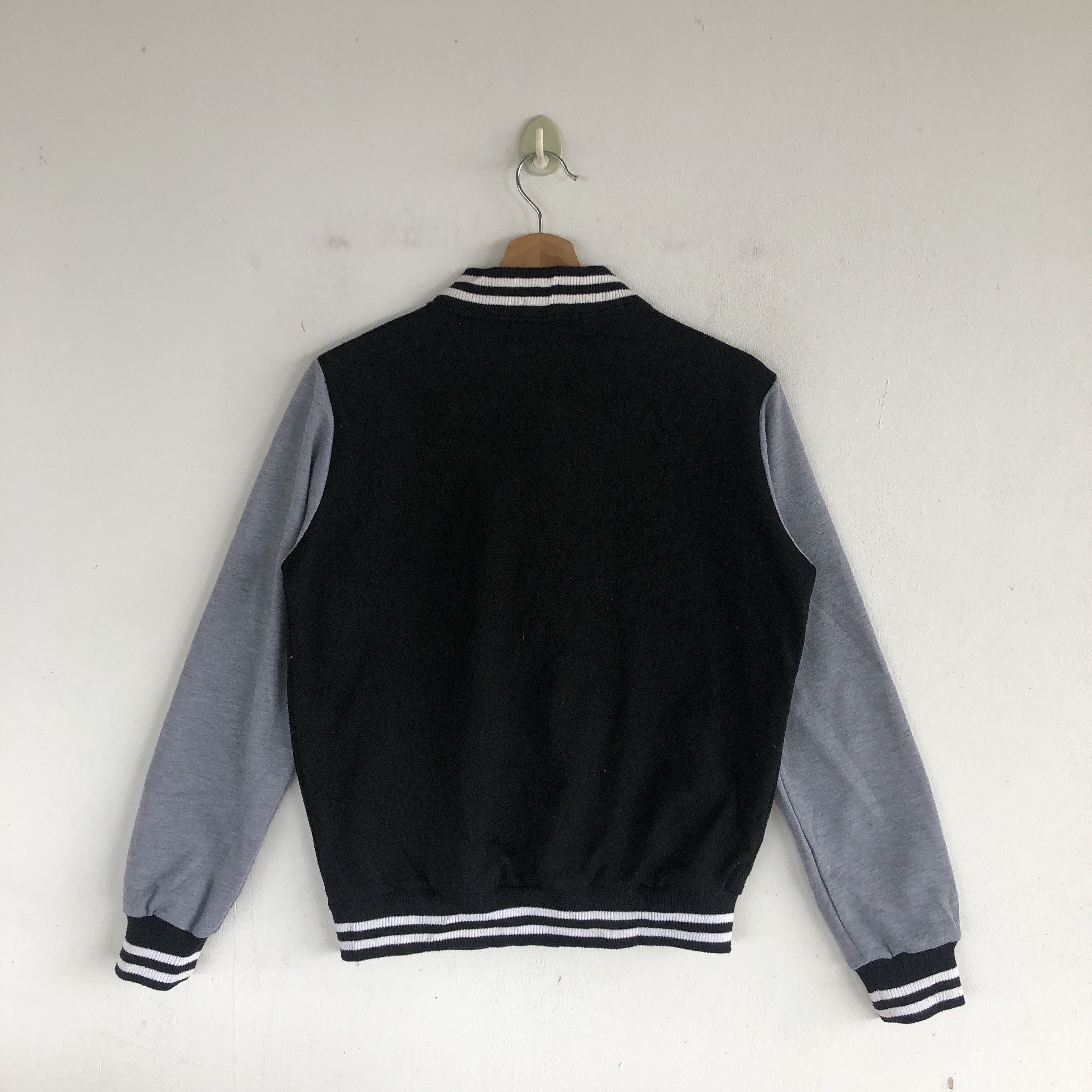 Japanese Brand × Vintage Vintage Japanese Harajuku Varsity Sweater Button Sweatshirt Size S / US 4 / IT 40 - 2 Thumbnail