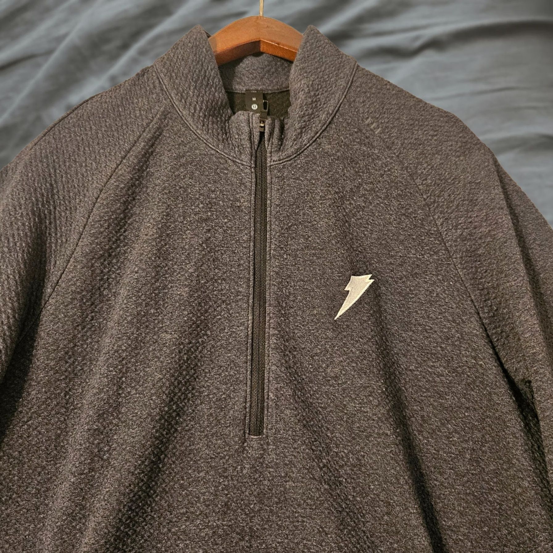 Lululemon Lululemon Mens Medium Gray Textured Double-Knit Cotton Half Zip M3EOYS Size US M / EU 48-50 / 2 - 1 Thumbnail