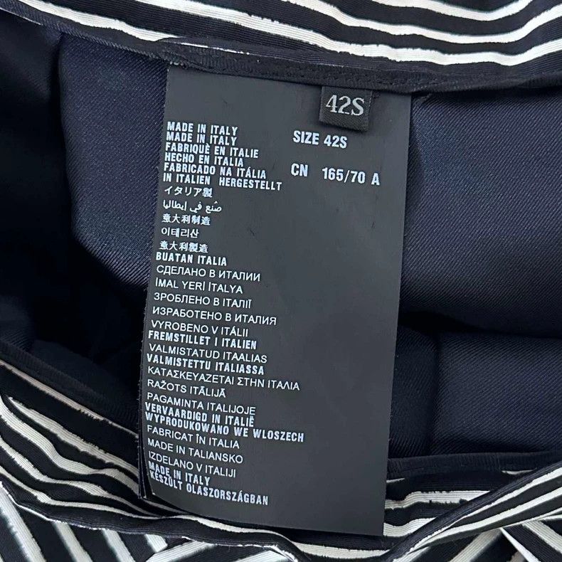 Prada Prada Striped pleated short 2504-Nextarrow Size 27" / US 4 / IT 40 - 5 Thumbnail