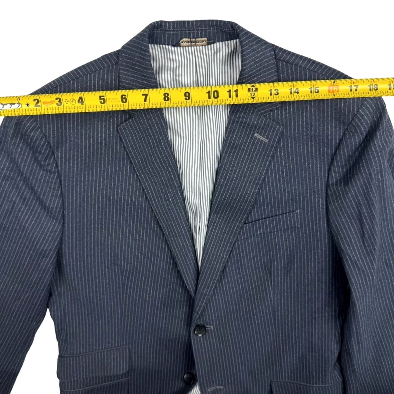Banana Republic Banana Republic Men's Blazer Jacket Gray Railroad Stripe Flannel 2-Button 40R Size 40R - 7 Thumbnail