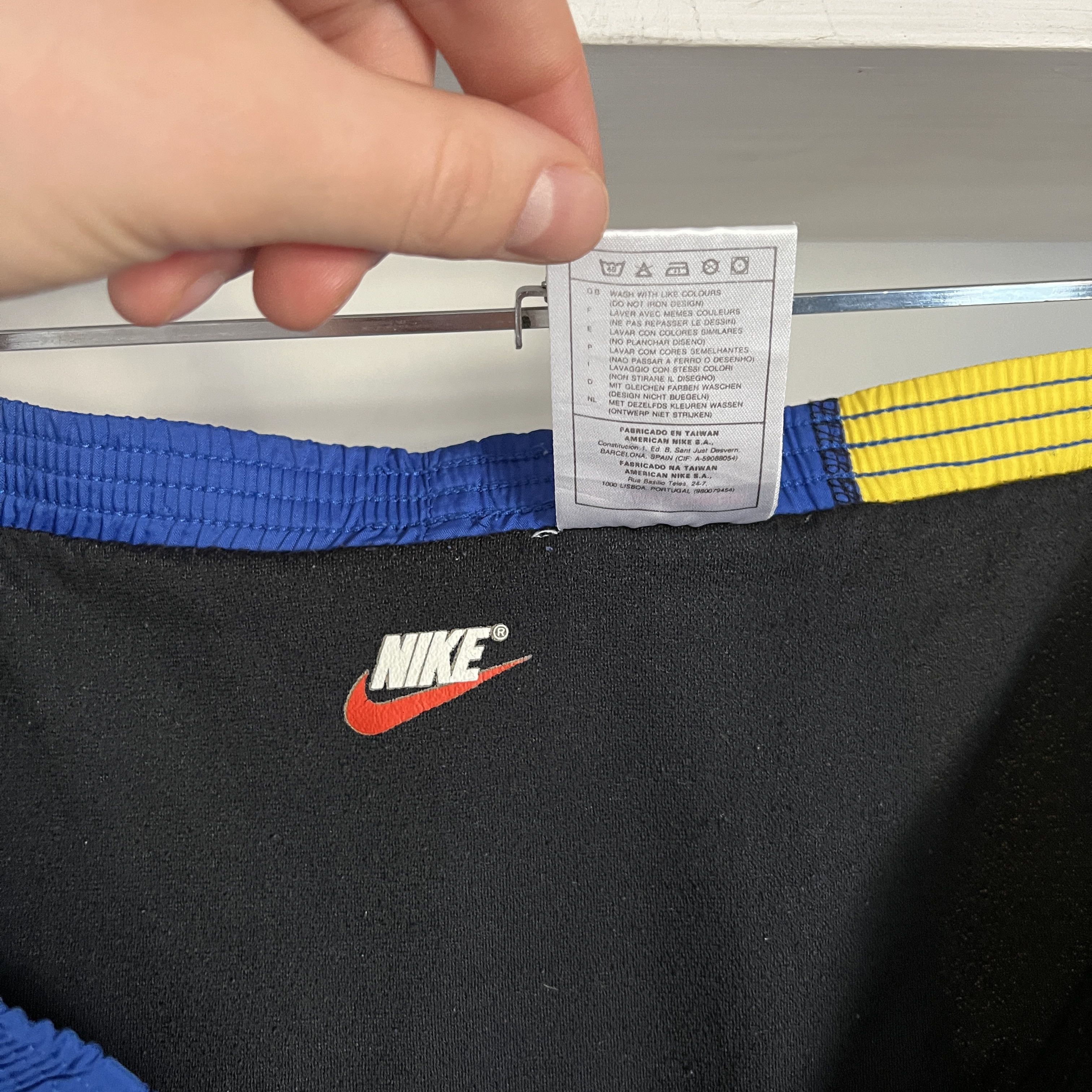 Nike Vintage Rare Nike 90’s Shorts Run Running Taiwan Deadstock M Size US 32 / EU 48 - 7 Thumbnail