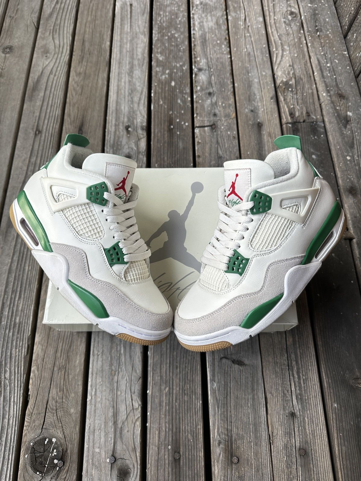 Jordan Brand × Nike Jordan 4 Retro SB Pine Green Size US 8 / EU 41 - 1 Thumbnail