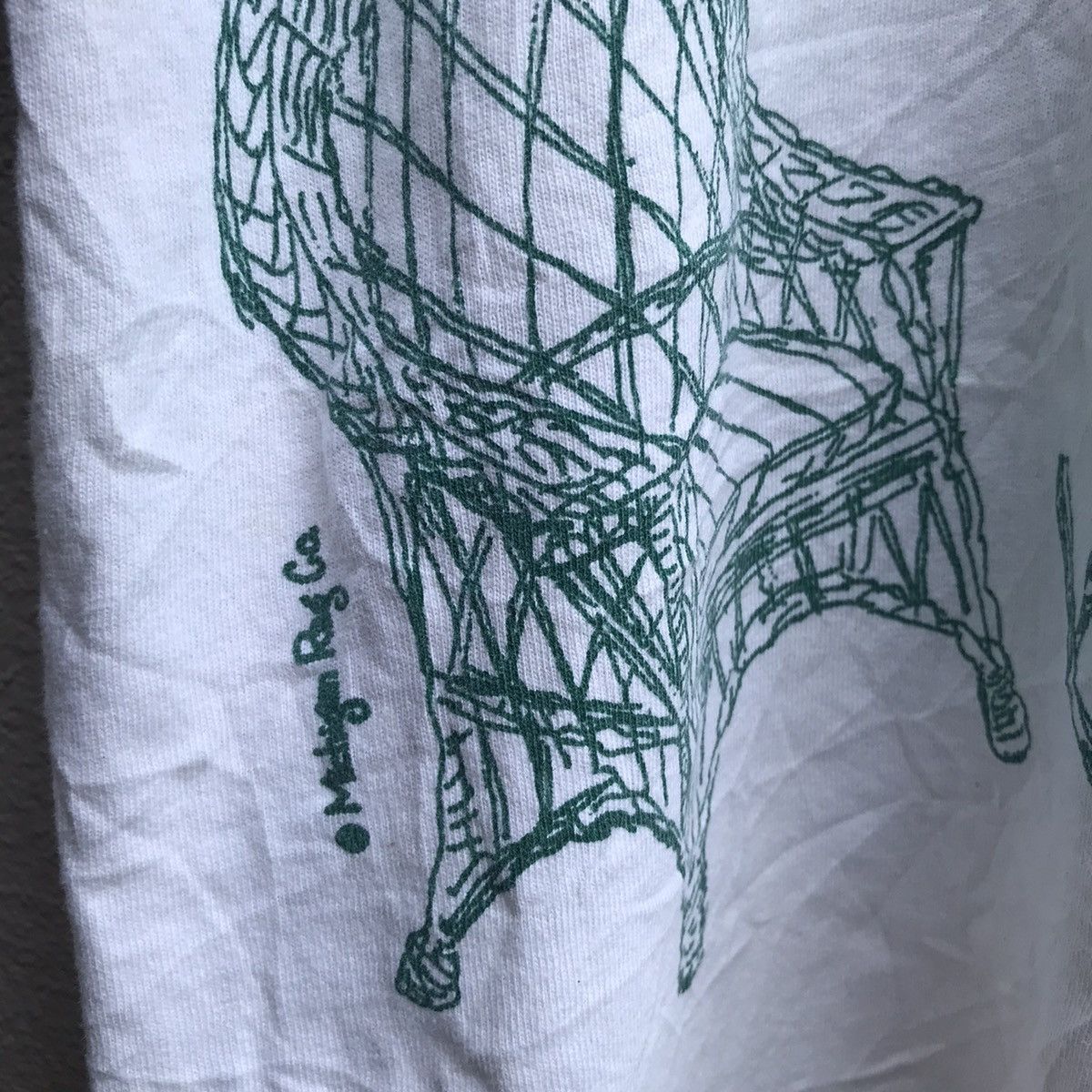 Vintage Vintage 90s RATTAN CHAIR art eames tee all over print Size US L / EU 52-54 / 3 - 4 Thumbnail