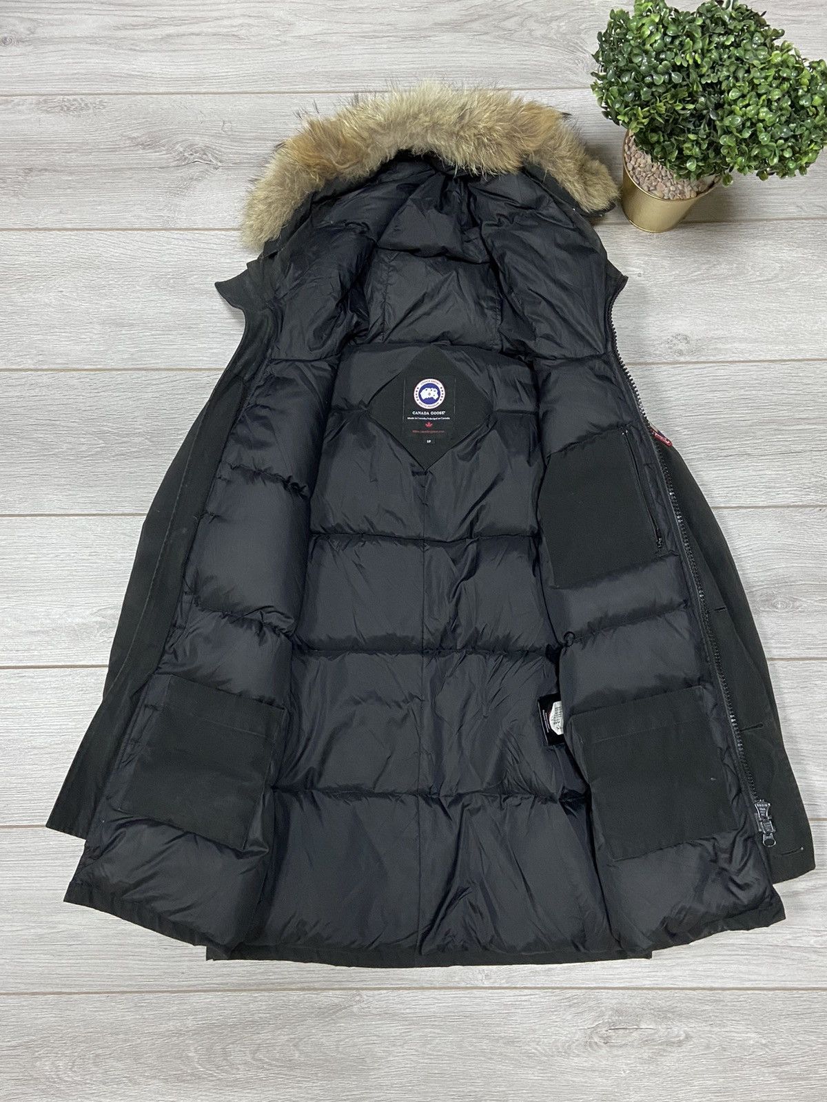 Canada Goose Canada Goose Chateau puffer fur down parka Size US S / EU 44-46 / 1 - 13 Thumbnail