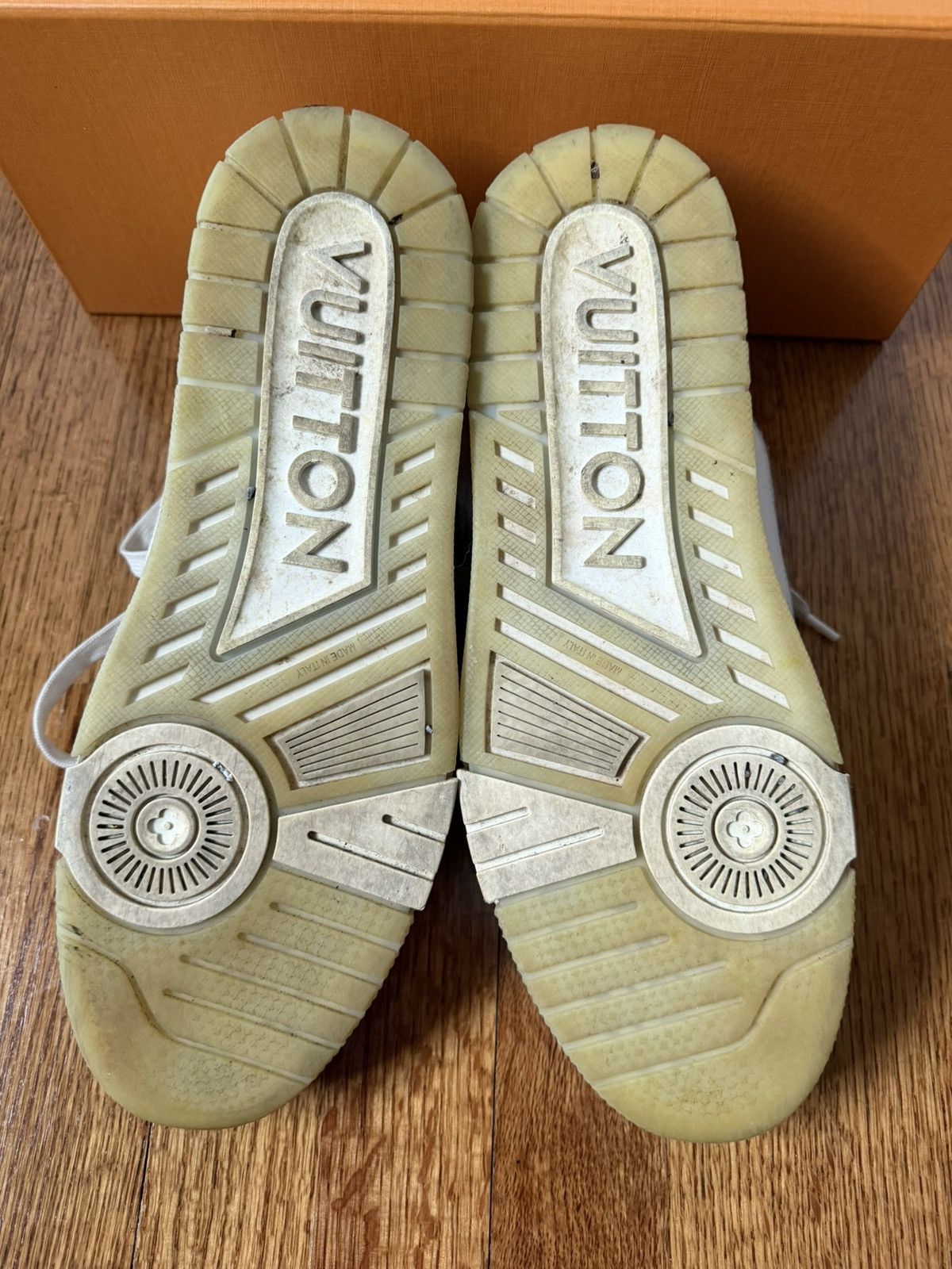 Louis Vuitton Louis Vuitton Trainers White Size US 12 / EU 45 - 6 Thumbnail