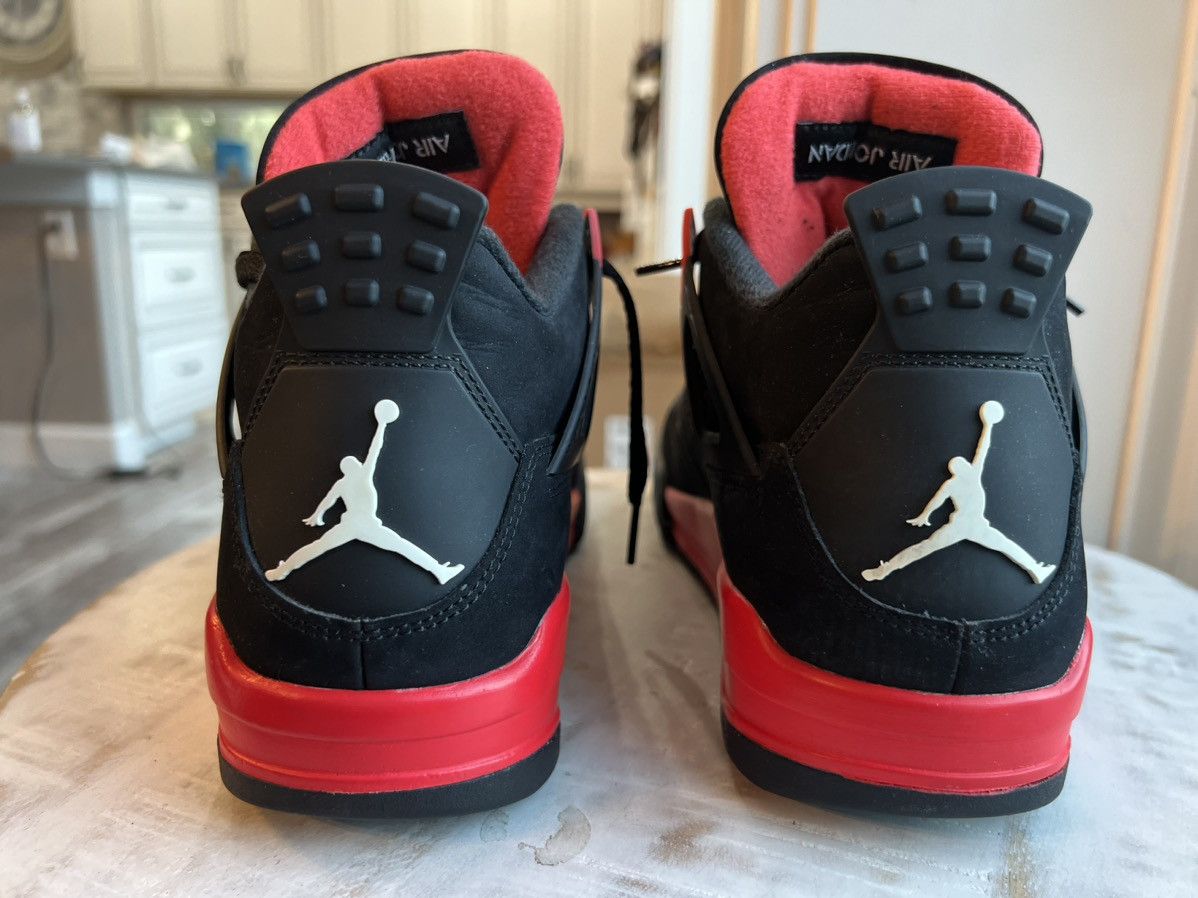 Jordan Brand × Nike Jordan 4 Red Thunder Size 9.5 VNDS Clean Size US 9.5 / EU 42-43 - 4 Thumbnail