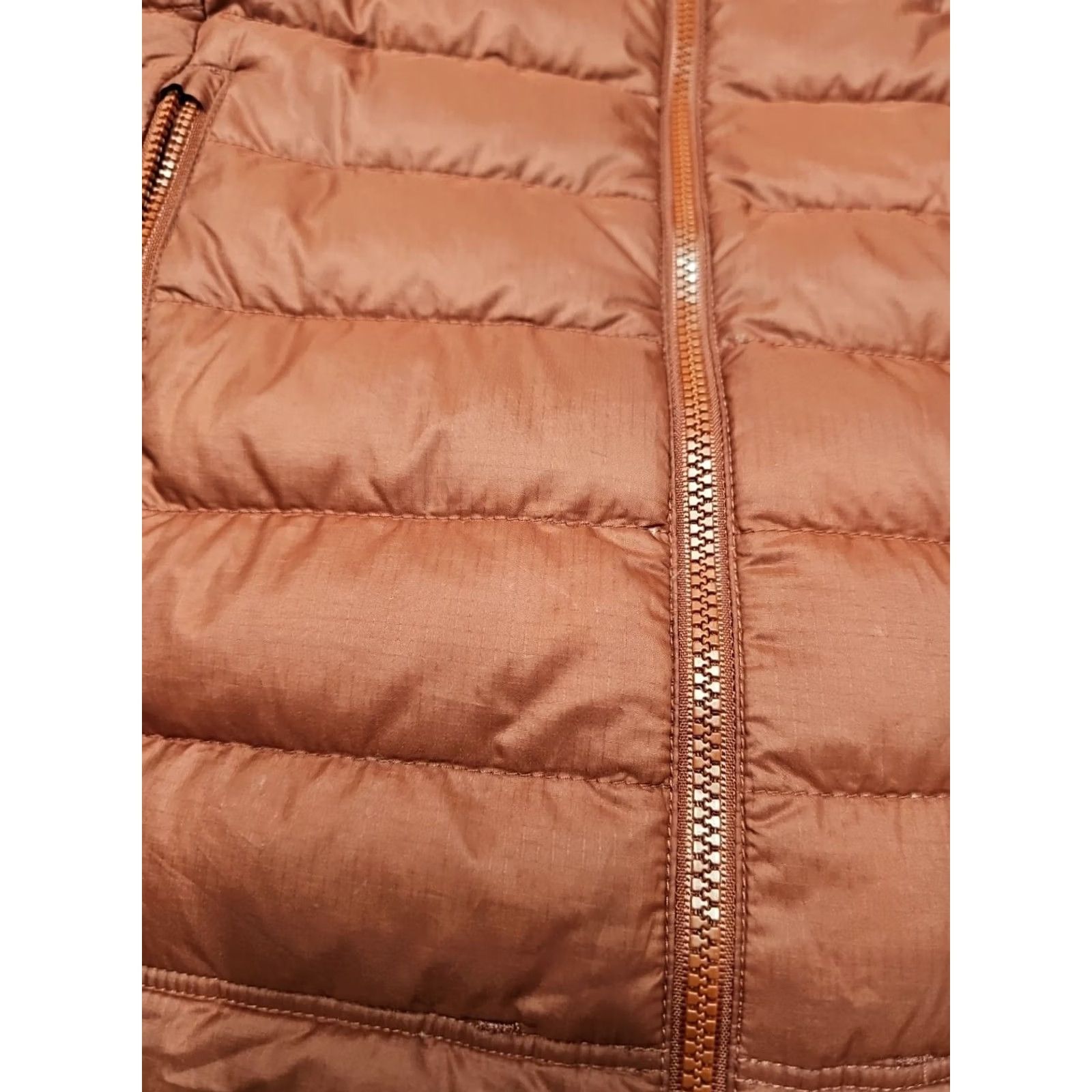 Patagonia Patagonia Jacket Maroon Size XS Regular Solid Puffer Coat Wind-Resistant Hooded Insulated Water Resistant Full Zip Logo Womens Size XS / US 0-2 / IT 36-38 - 3 Thumbnail