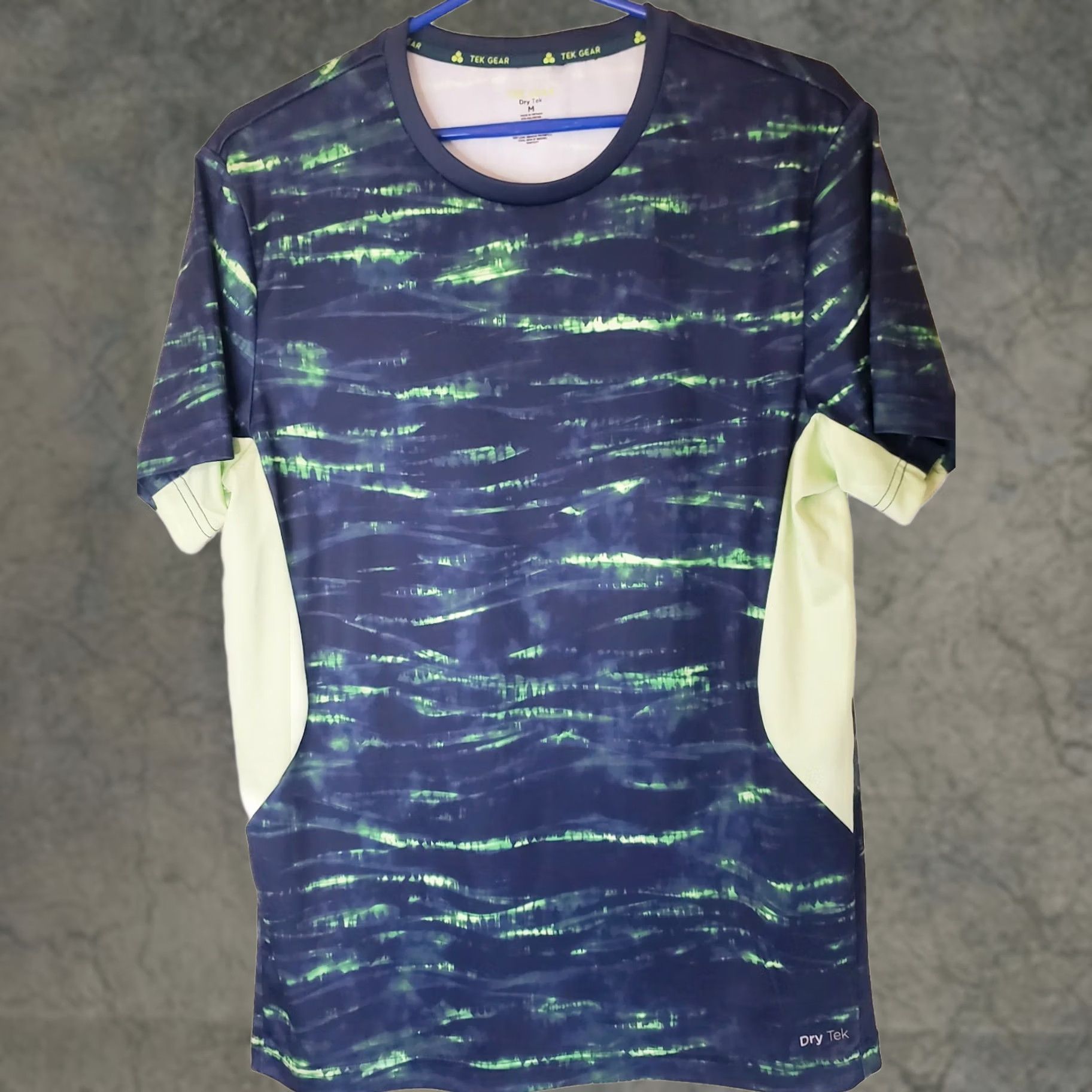 Tek Gear Tek Gear Dri Tek Tee Blue Water Water Pattern Athletic Short Sleeve Shirt Mens M VINTAGE: No Size US M / EU 48-50 / 2 - 1 Thumbnail