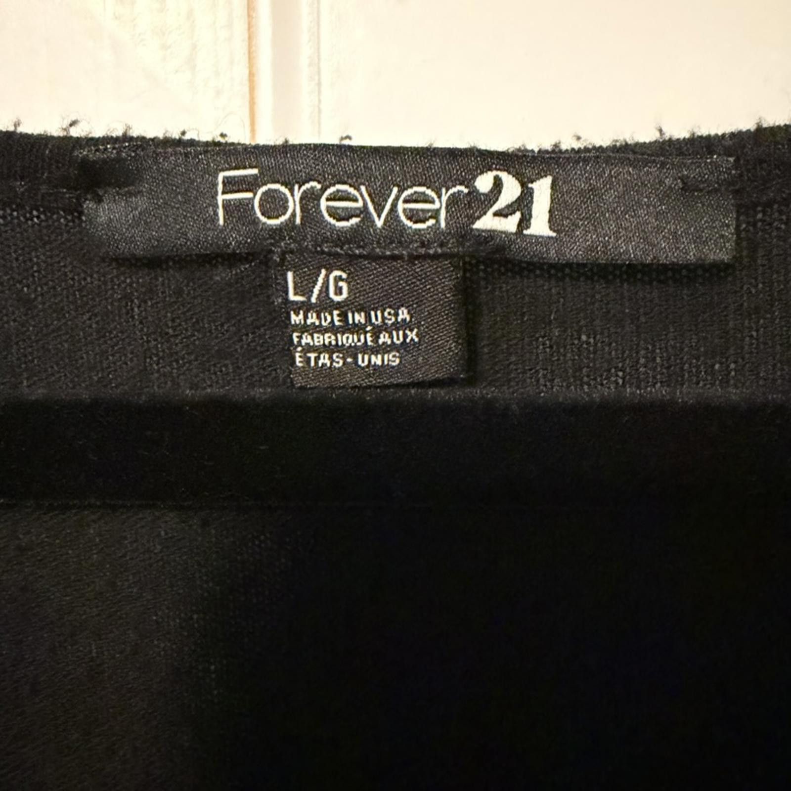 Forever 21 Forever 21 Black and Gray Striped Sequin Tank Top Large Size L / US 10 / IT 46 - 2 Thumbnail