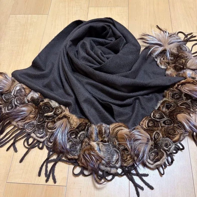 Fendi Fendi size 190x47cm Cashmere and Fur Stole Shawl Size ONE SIZE - 1 Thumbnail