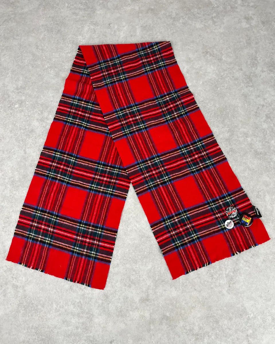 Dsquared2 Dsquared2 Red & Green Wool Tartan Plaid Pin Scarf Size ONE SIZE - 1 Thumbnail