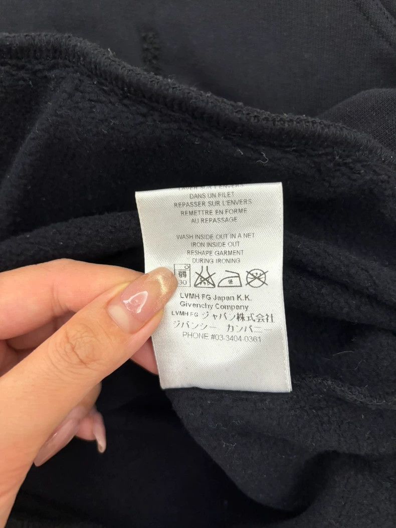 Givenchy Givenchy Hoodie M Sold at American Specialty Stores Size US M / EU 48-50 / 2 - 4 Thumbnail