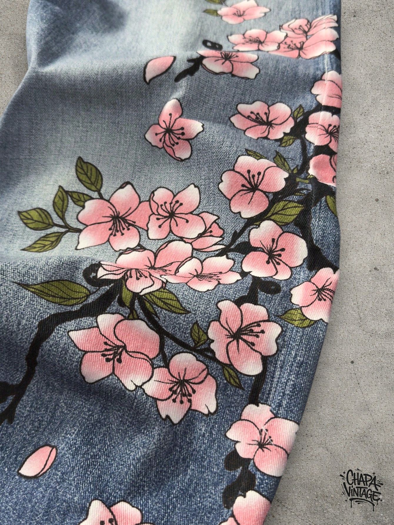 Vintage Anime graphic floral jeans Size US 32 / EU 48 - 4 Thumbnail