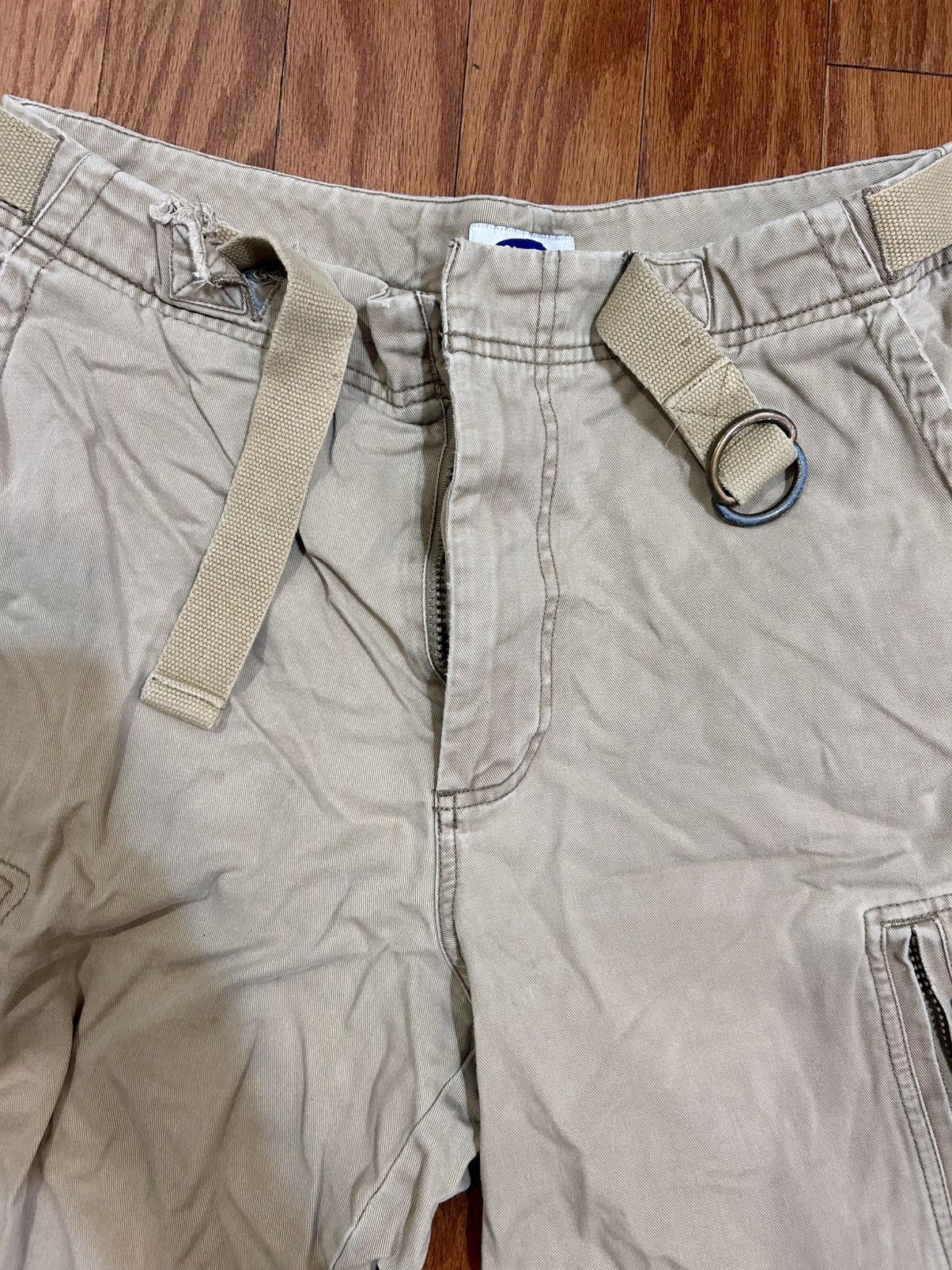 Old Navy Old Navy Tan Cargo Shorts with Belt Y2K Utilitarian Size US 34 / EU 50 - 4 Thumbnail