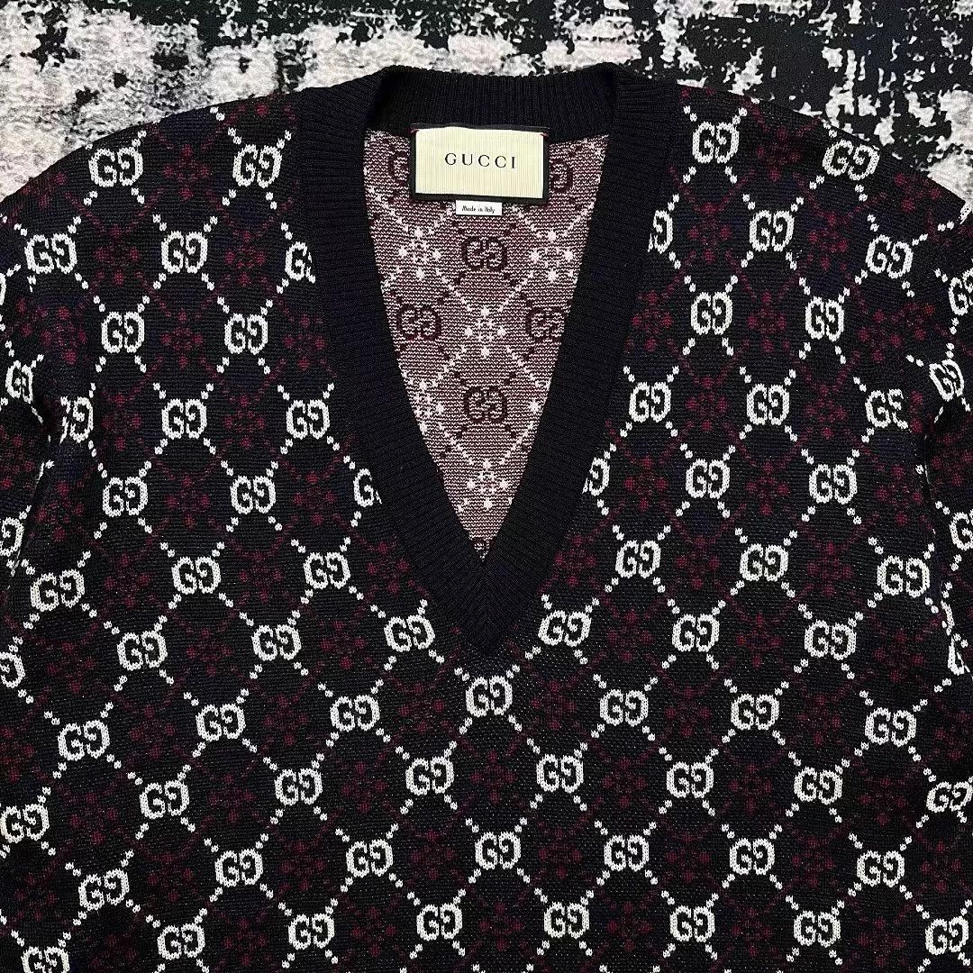 Gucci GUCCI Wine Red GG Monogram V-neck Wool OS Sweater Size US M / EU 48-50 / 2 - 2 Thumbnail