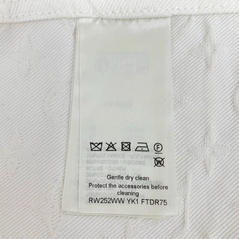 Louis Vuitton Louis Vuitton 25 white logo jacquard full-print cotton hal Size XXS / US 00 / IT 34 - 6 Thumbnail
