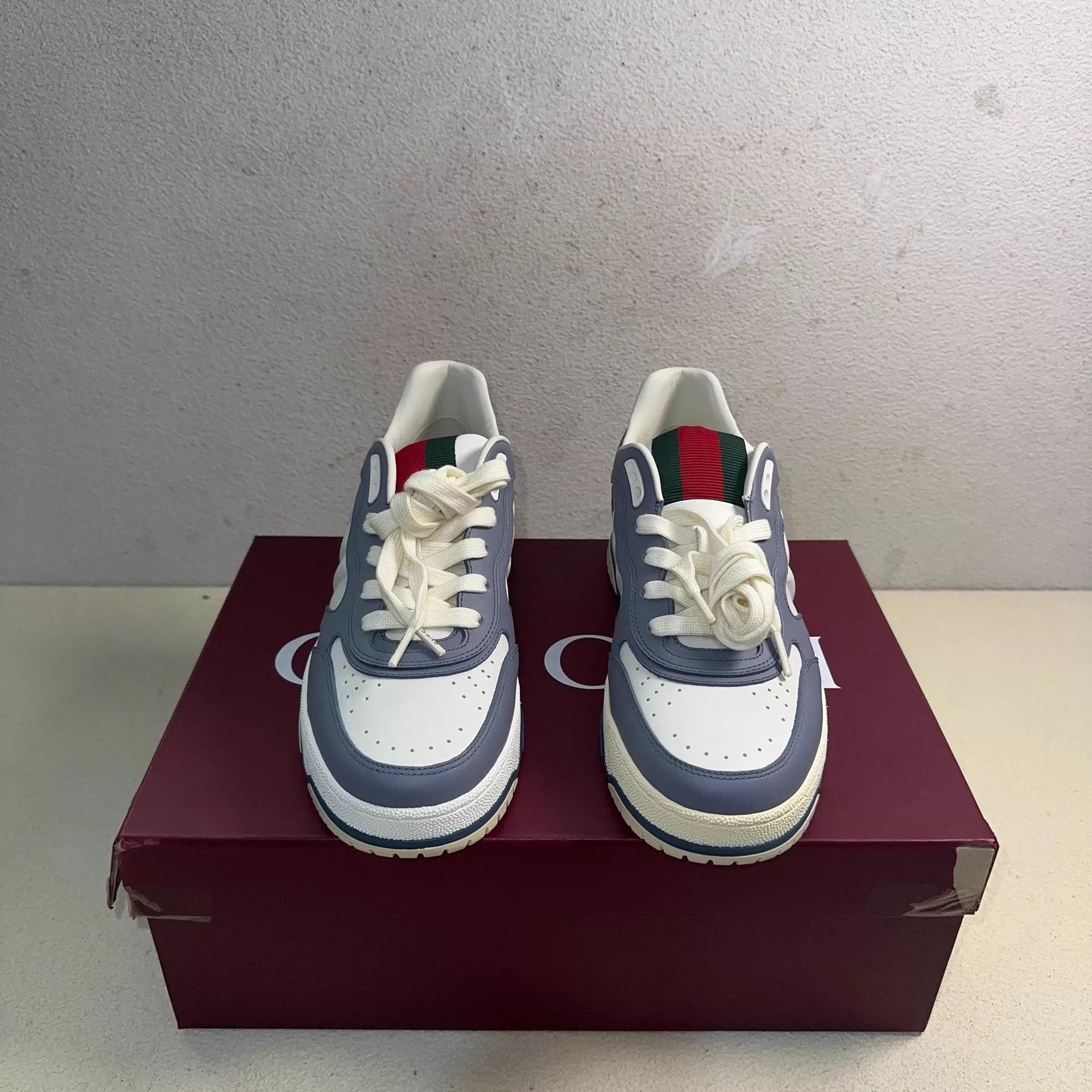 Gucci GUCCI Re-Web Leather Low-Top Sneaker Men's Wht & Gry Size US 7 / EU 40 - 2 Thumbnail