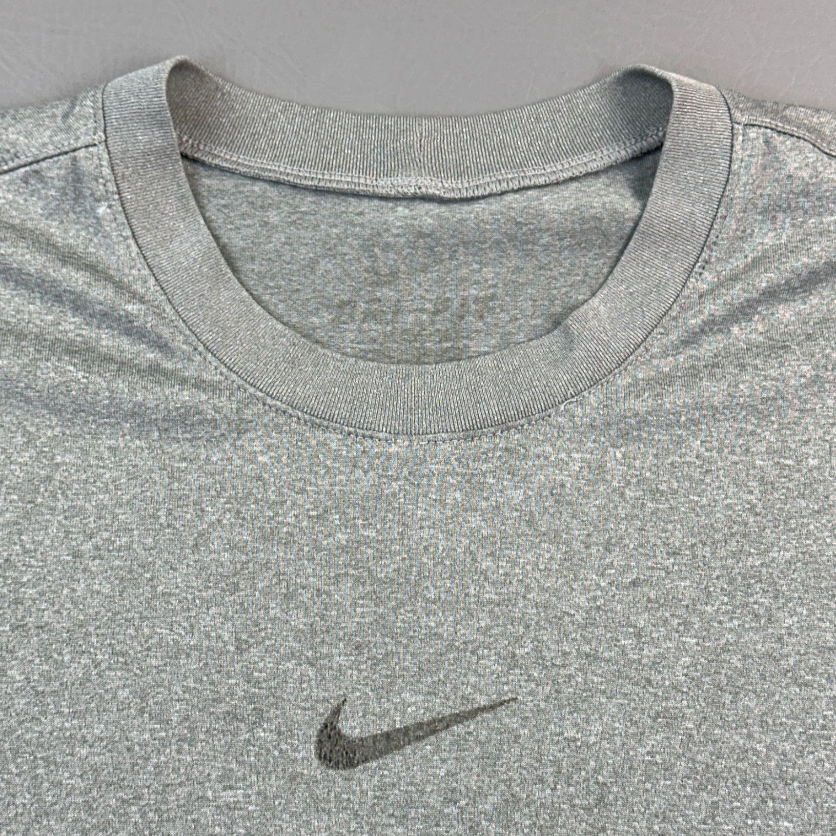 Nike Nike Dri-Fit Shirt Mens Small Gray Black Center Swoosh Running Active Lightweight Size US S / EU 44-46 / 1 - 2 Thumbnail