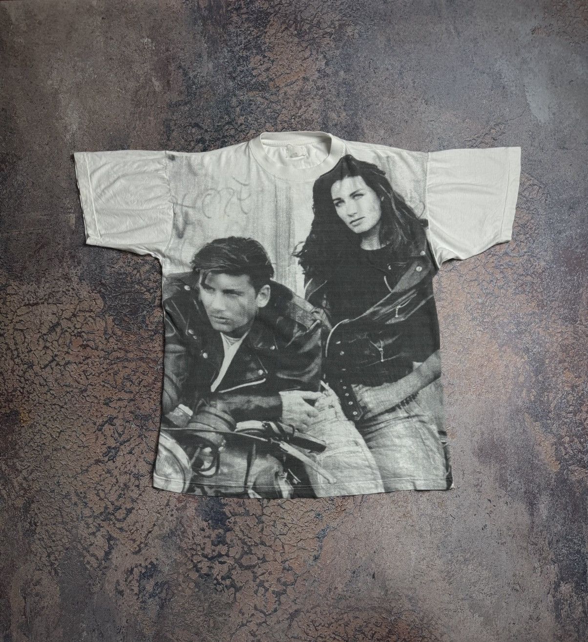 Band Tees VINTAGE Y2K BAND TEE LOVELY COUPLE ALL OVERPRINT TEE 90s Size US XL / EU 56 / 4 - 1 Thumbnail