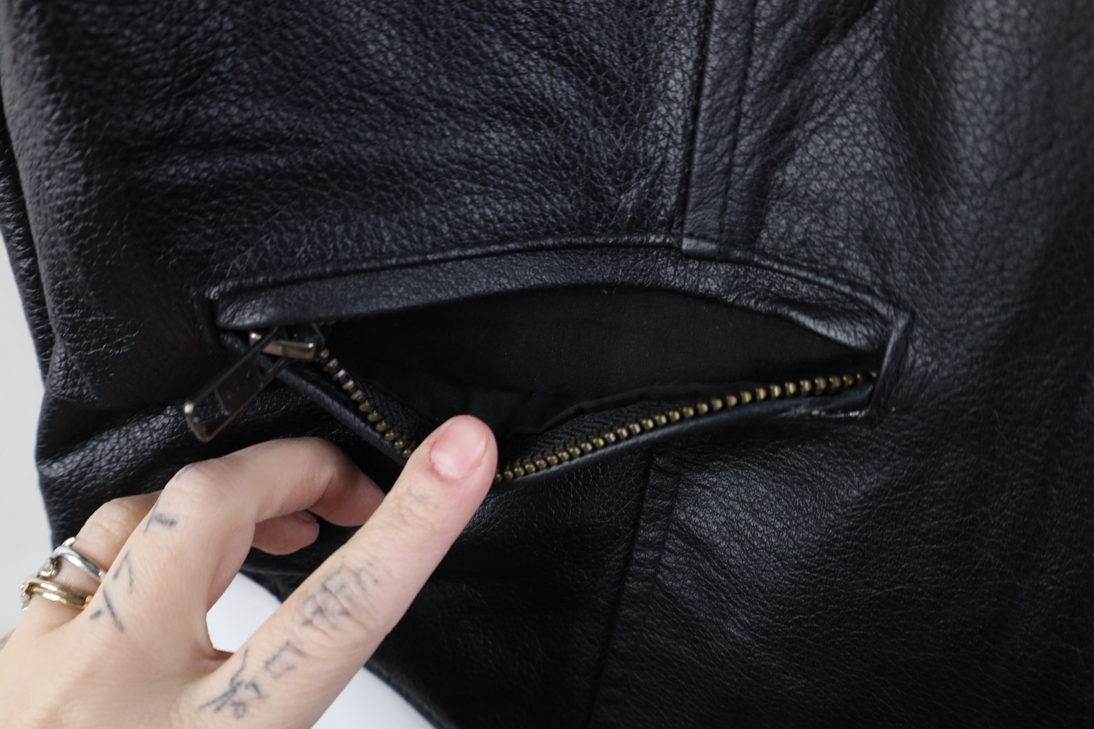 Vintage Vintage 90s Streetwear Wear Black Leather Motorcycle Vest Size XXL / US 16-18 / IT 52-54 - 6 Thumbnail