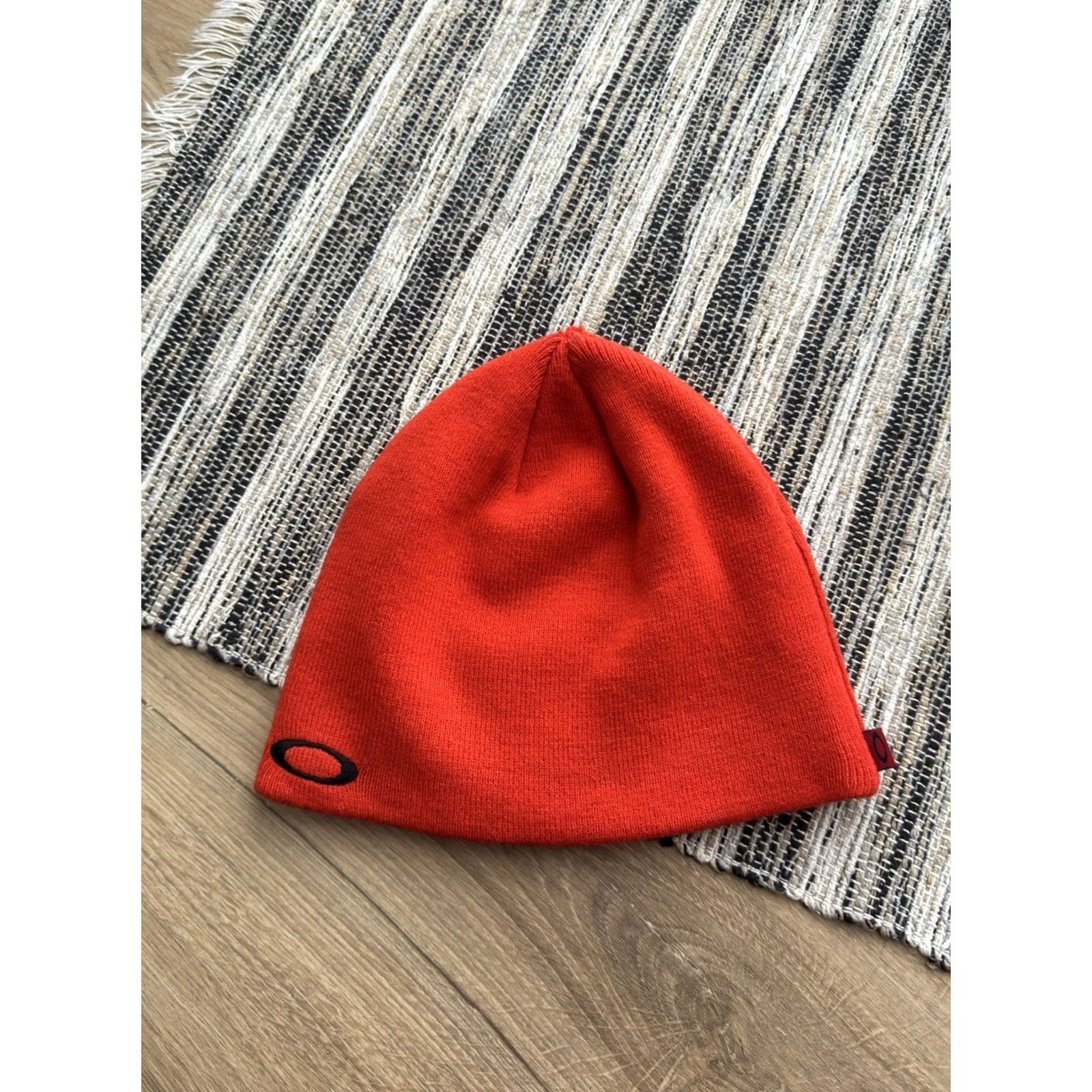 Oakley VINTAGE Oakley Beanie Hat One Size Men Orange Embroidered Logo 90s Streetwear Outdoor Casual Size ONE SIZE - 4 Thumbnail