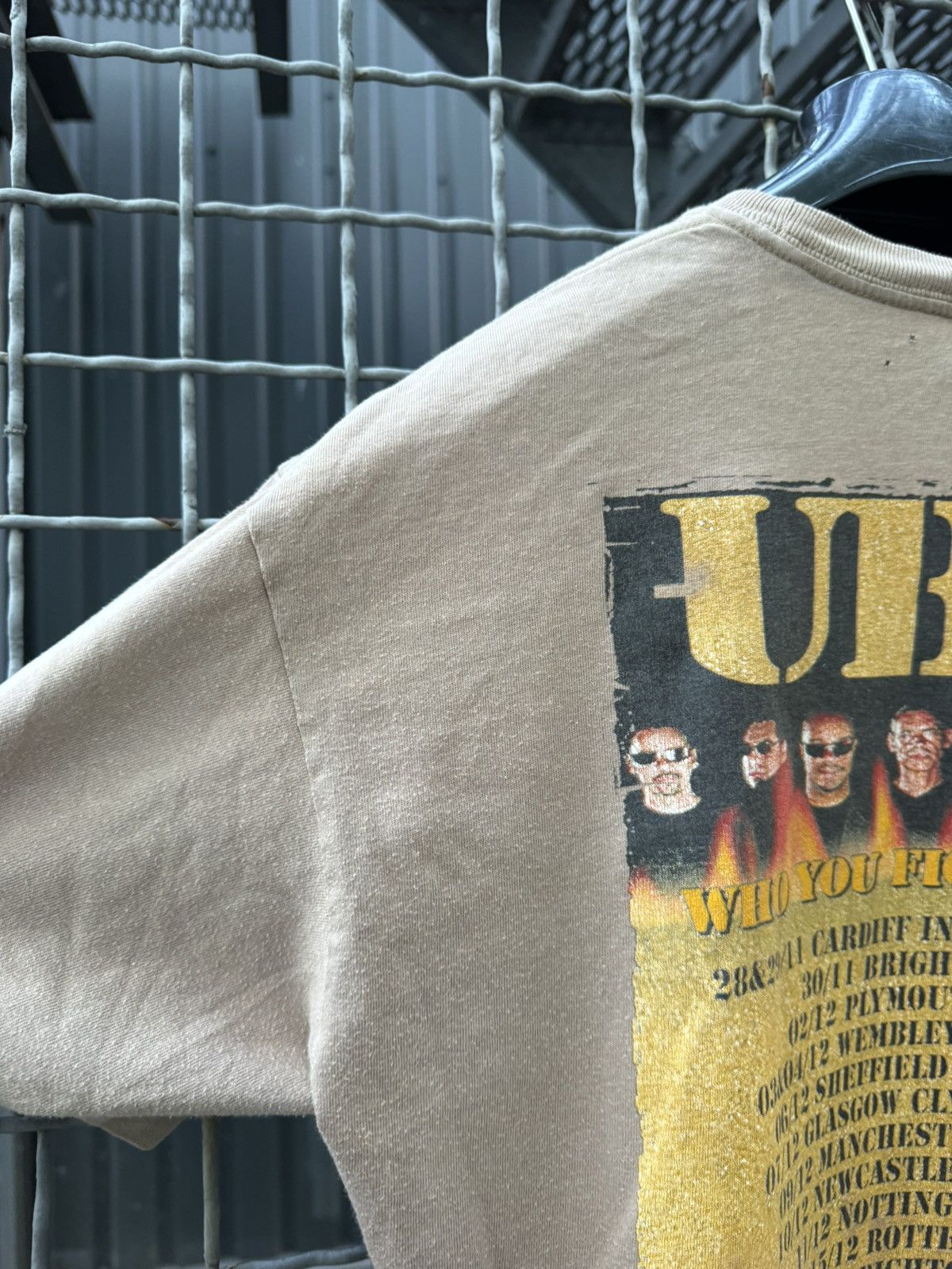 Band Tees × Vintage Vintage UB40 Tour T Shirt Rock Band Y2K Tee Size US M / EU 48-50 / 2 - 9 Thumbnail