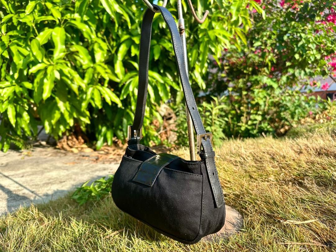 Fendi Authentic Fendi Mamma Baguette Black Neoprane Shoulder Bag Size ONE SIZE - 2 Thumbnail