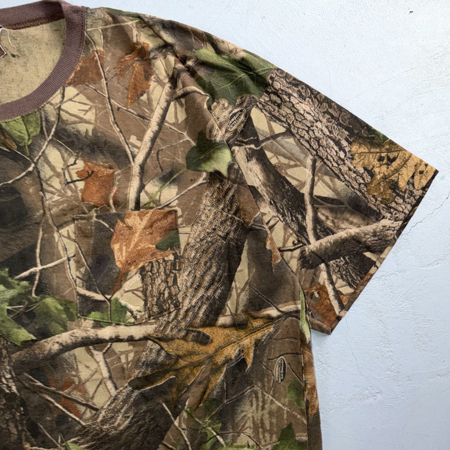 Vintage VINTAGE Ranger Shirt Mens 2XL Realtree Hardwoods Camo Hunting Outdoors USA Made Shirt Mens 2XL Green Camouflage 70s 80s 90s Outdoor Men Shirts Size US XXL / EU 58 / 5 - 2 Thumbnail